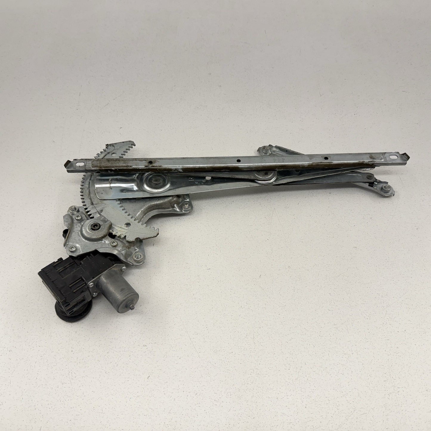 16-23 Toyota Tacoma Passenger Right Front Door Glass Window Regulator Motor OEM