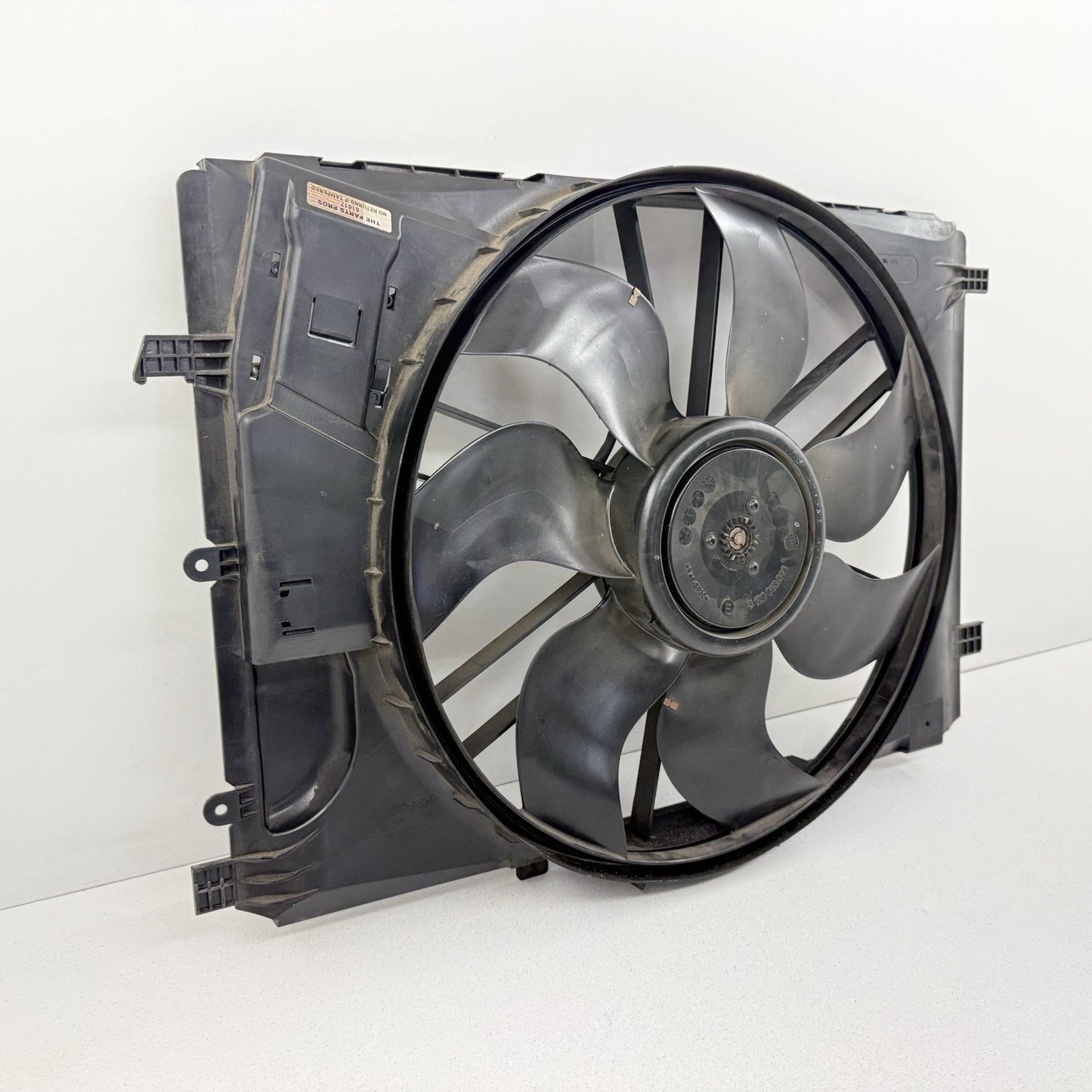 10-16 Mercedes W212 E350 Engine Radiator Cooling Fan Motor Shroud Assembly OEM