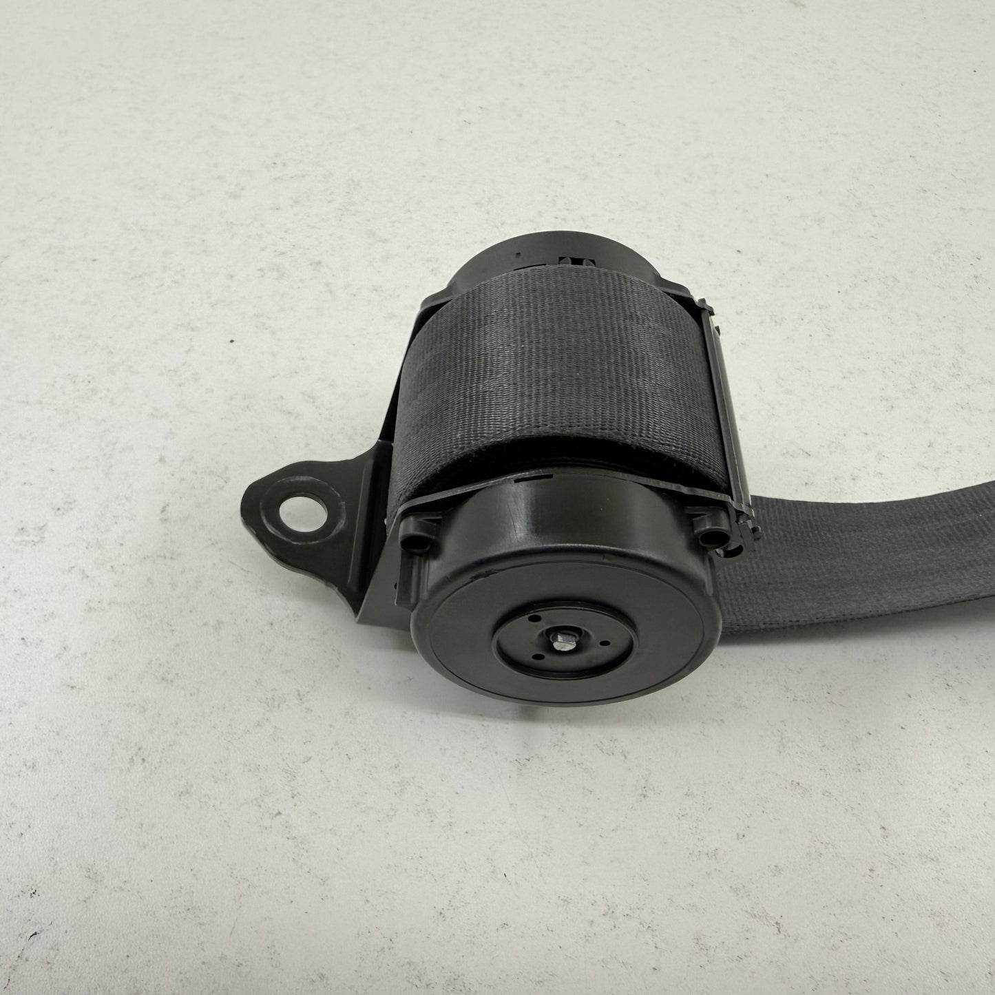 2022-2024 Rivian R1S Left Rear 3rd Third Row Seatbelt Seat Belt Retractor OEM