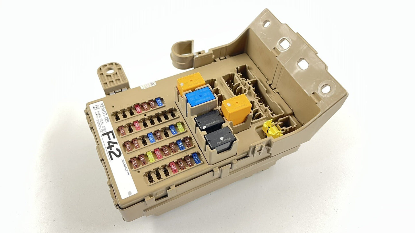 2018 SUBARU IMPREZA CABIN JOINT FUSE RELAY JUNCTION BOX MODULE 82201FL42B OEM
