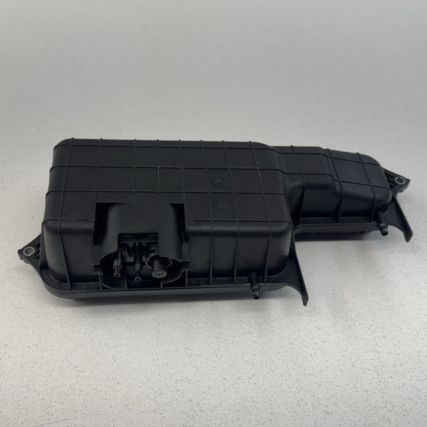 12-18 Mercedes W218 CLS550 CLS63 Seat Vacuum Pump Reservoir Tank 0008003119 OEM