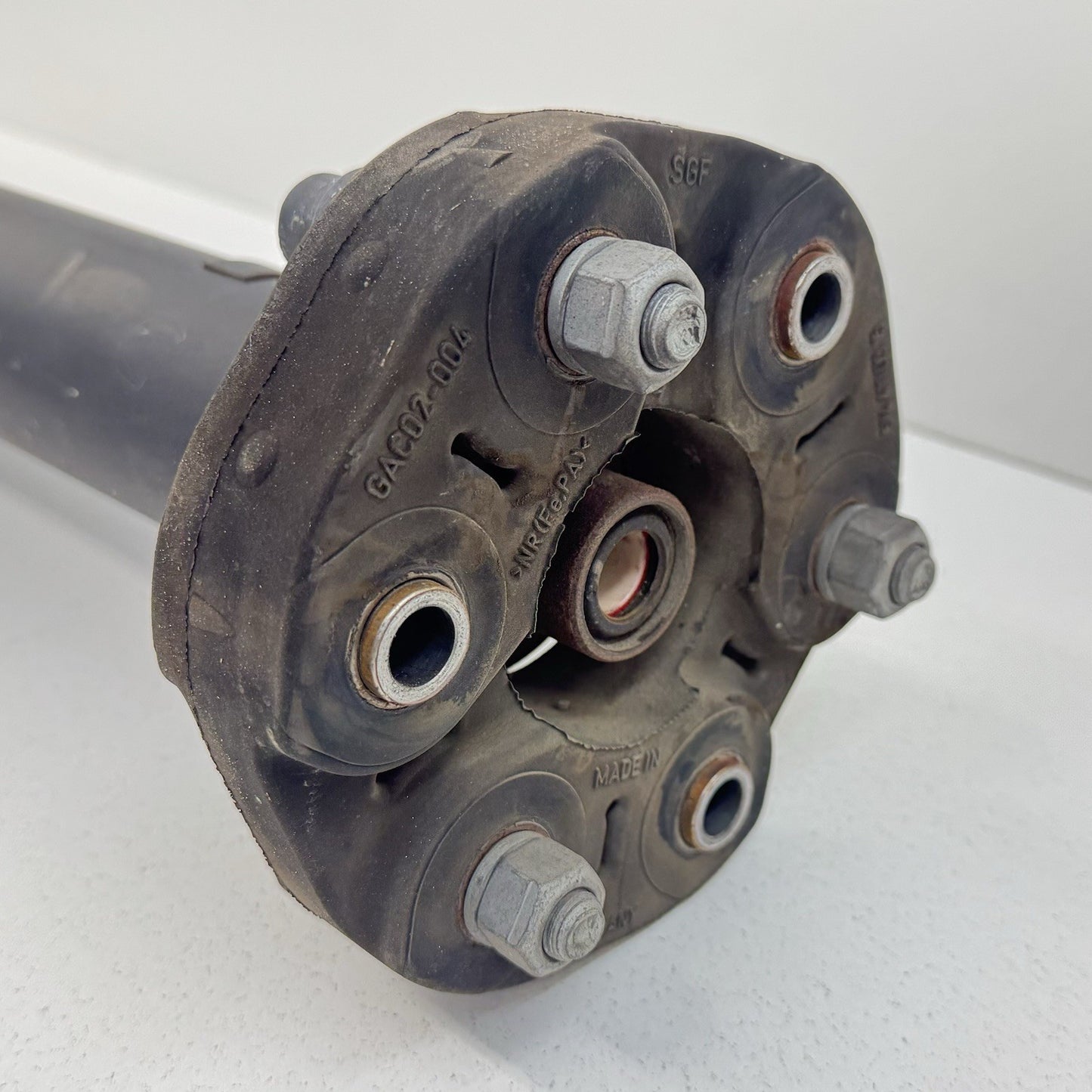 10-15 Chevrolet Camaro SS Automatic Driveshaft Drive Shaft Propeller OEM