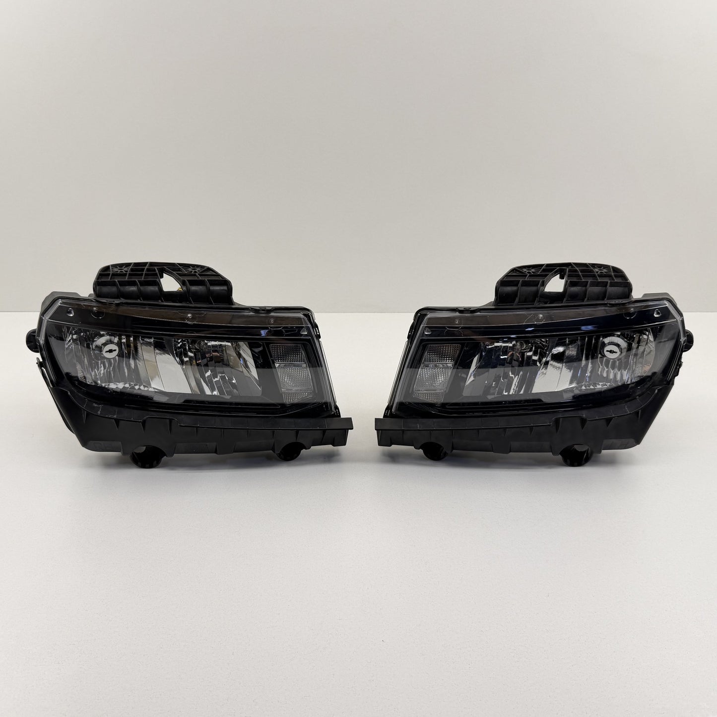 2014-2015 Chevrolet Camaro Front Halogen Headlight Head Light Lamp Pair OEM