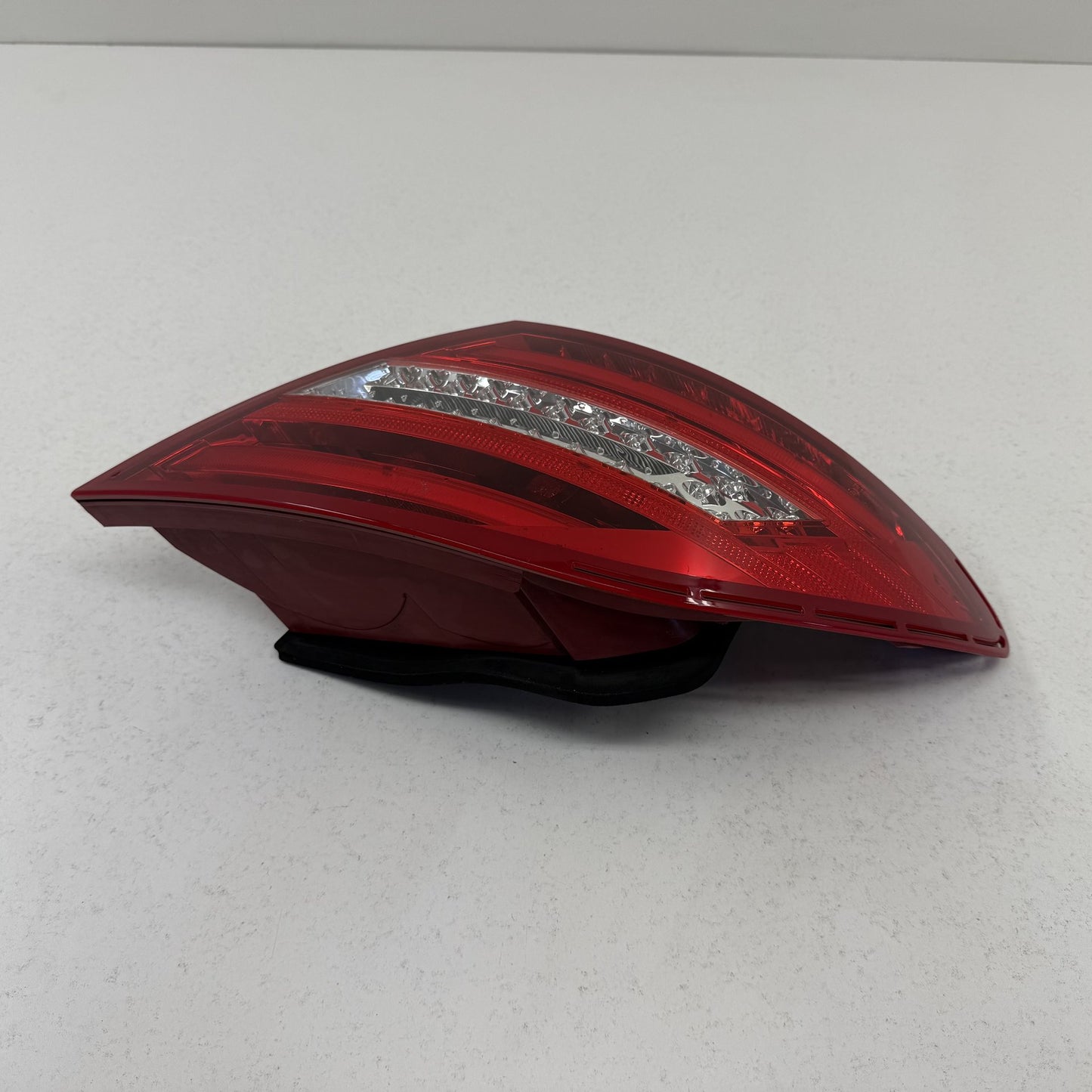 2012-2014 Mercedes C250 W204 Passenger Right Rear Taillight Tail Light Lamp OEM