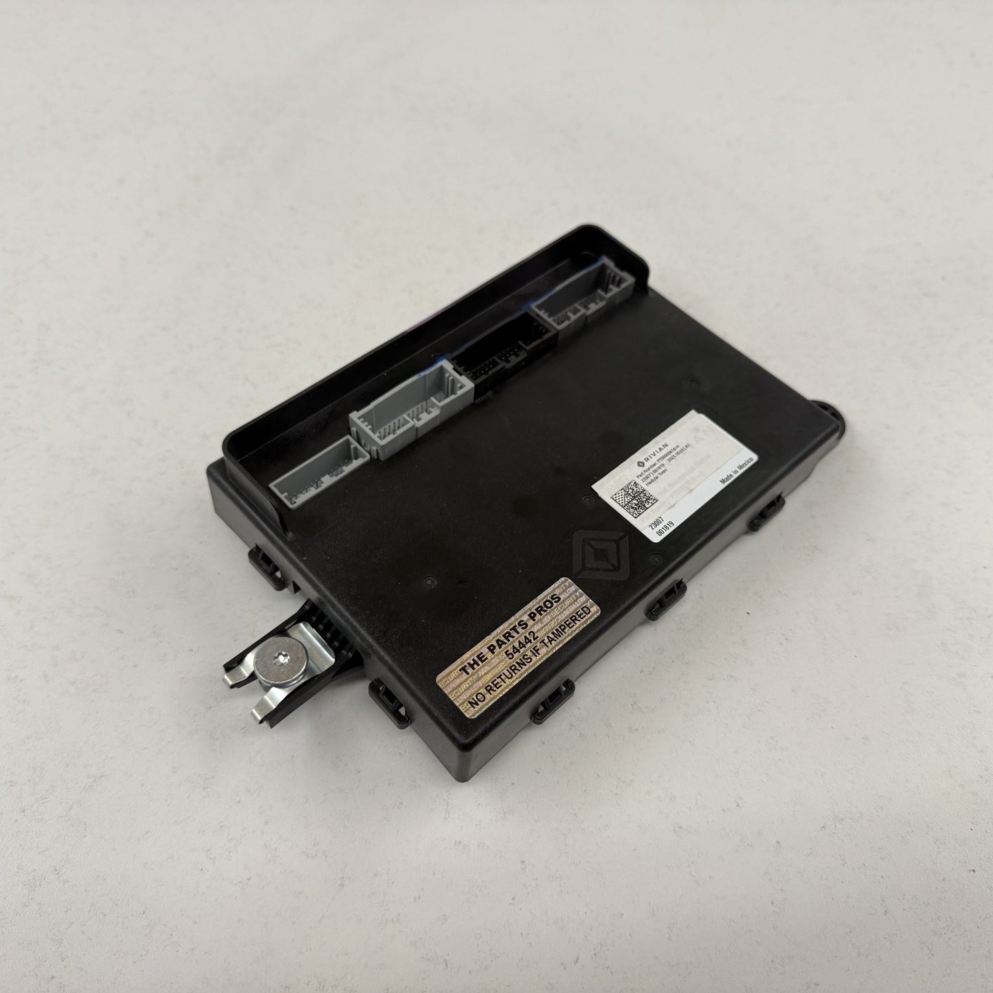 2022-2024 Rivian R1S HVAC AC Amplifier Climate Control Module PT00000616-H OEM
