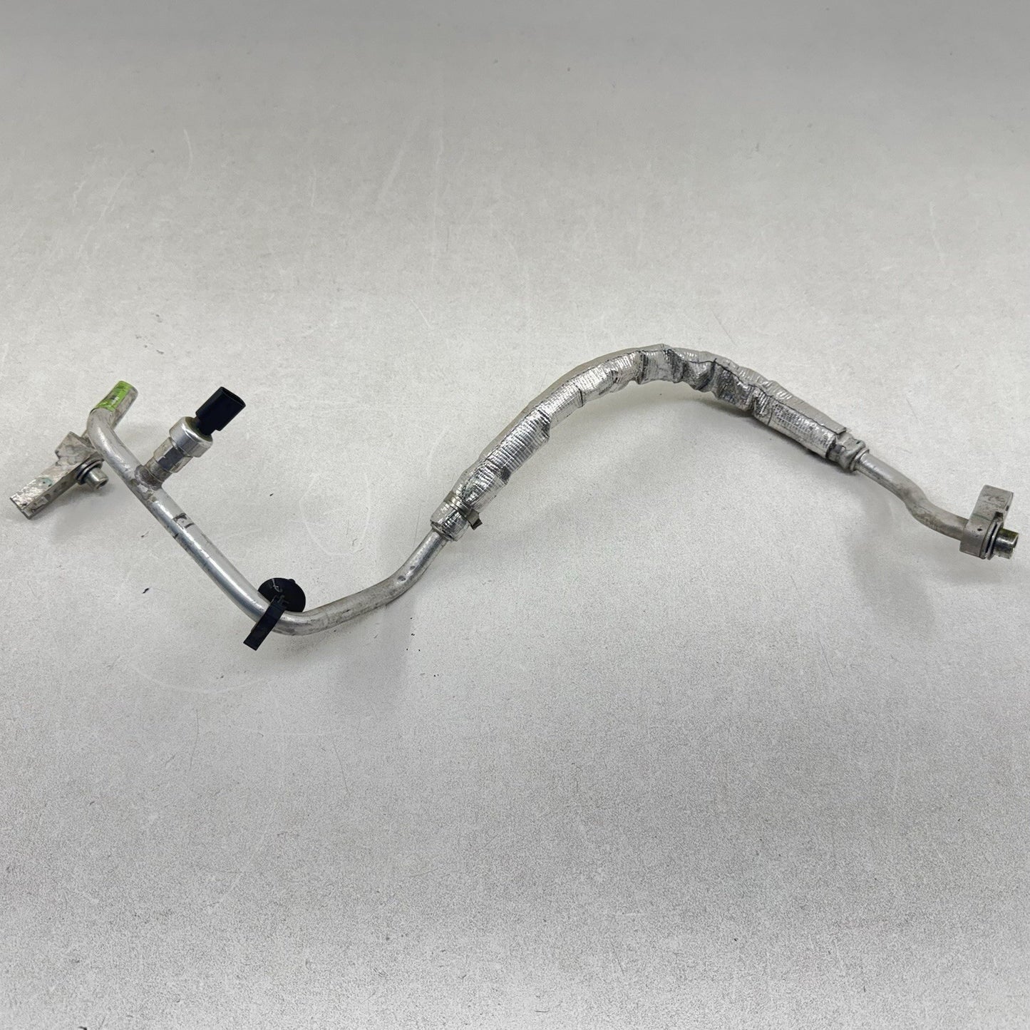 19-24 RAM 2500 3500 HVAC AC AIR DISCHARGE LINE HOSE PIPE TUBE 68363154AB OEM