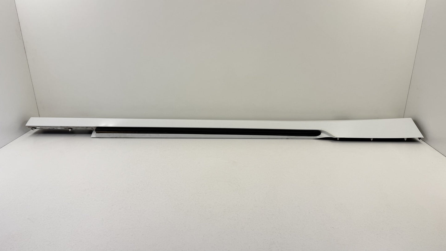 2010-2015 Chevrolet Camaro SS Right Side Skirt Rocker Panel Cover Trim OEM