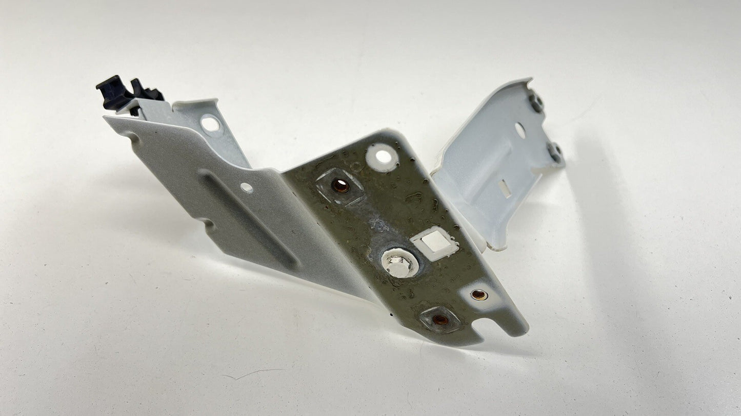14-23 MASERATI GHIBLI DRIVER LEFT FRONT FENDER BRACKET SUPPORT MOUNT OEM