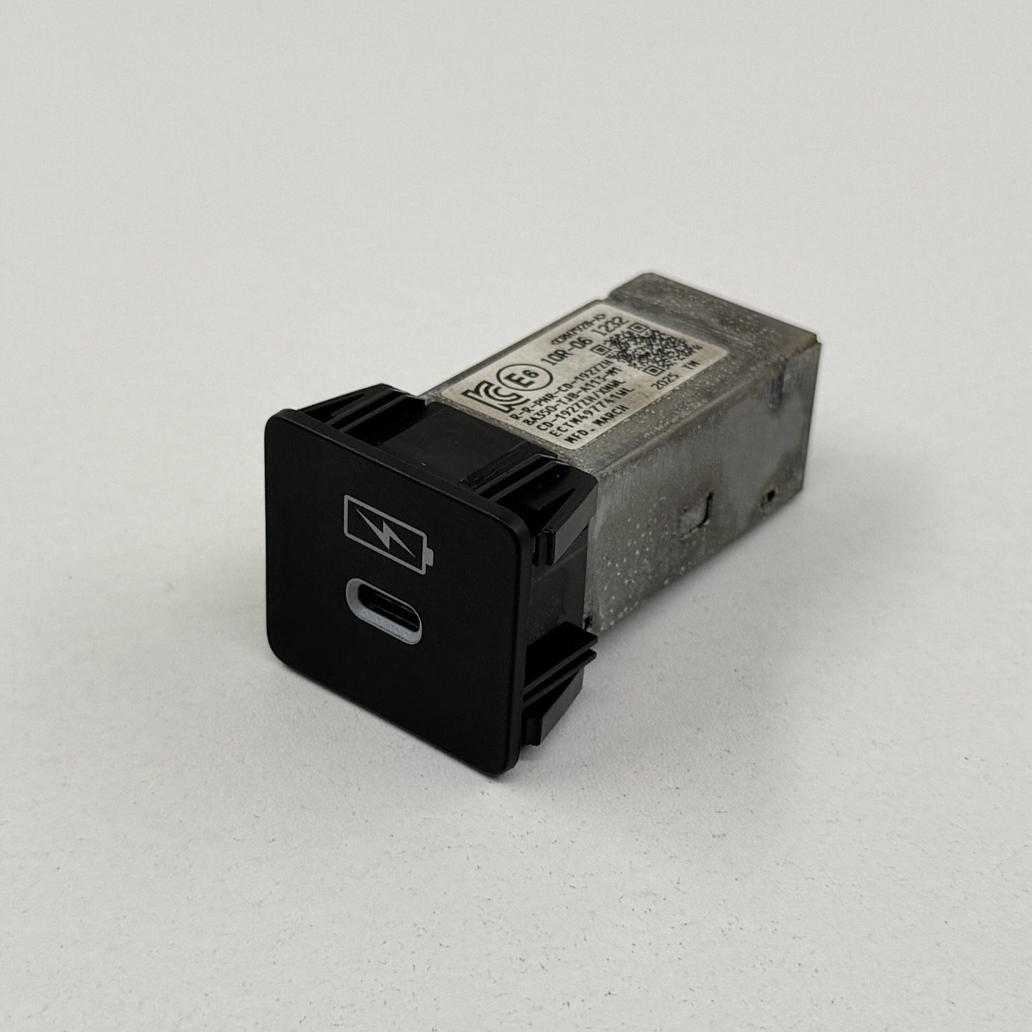 2023-2025 Honda Pilot USB Type C Charge Port 8A350-TJB-A113-M1 OEM