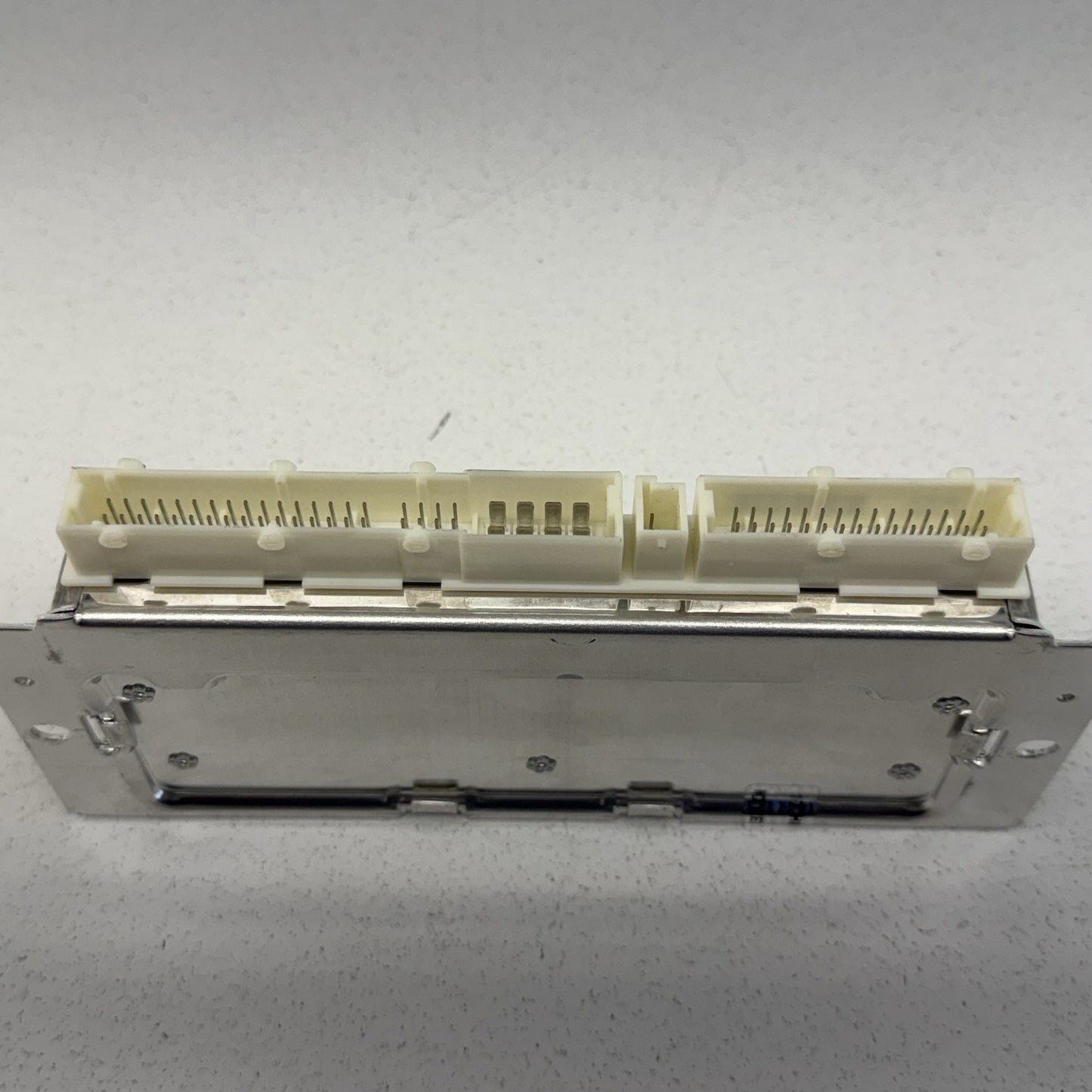10-18 Mercedes W212 W218 CLS550 E550 Airmatic Air Suspension Control Module OEM