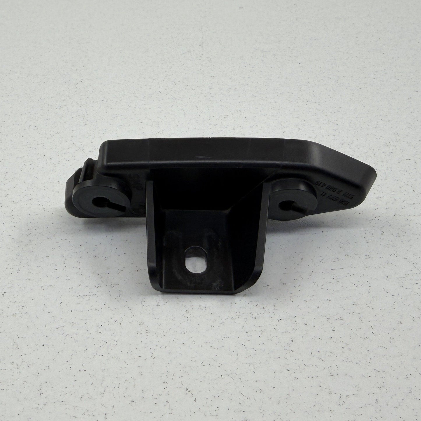 2021-2026 BMW M3 M4 G80 G82 Left Front Bumper Lower Guide Bracket 8069419 OEM