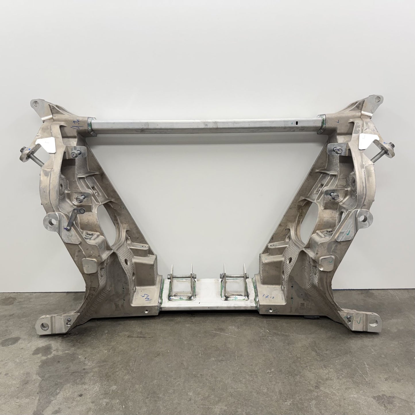 2022-2024 Rivian R1S Rear Subframe Crossmember Cradle Suspension Carrier OEM