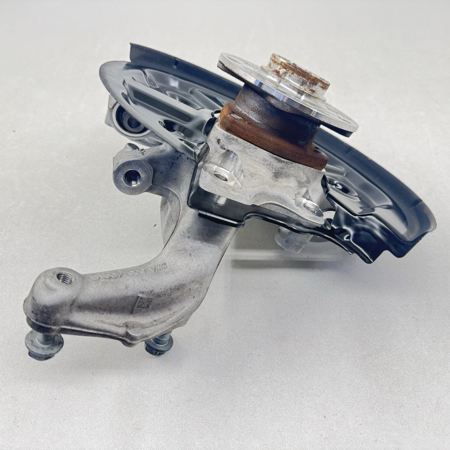 22-26 Volkswagen Golf R Right Rear Knuckle Hub W/ Control Arm Suspension Set OEM