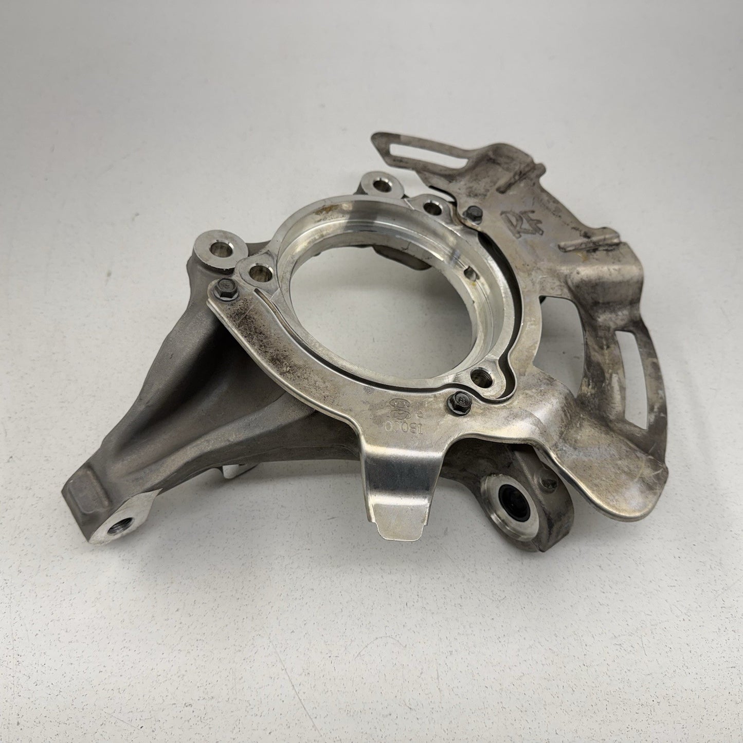 22-26 Hyundai Elantra N Passenger Right Front Spindle Knuckle Hub OEM