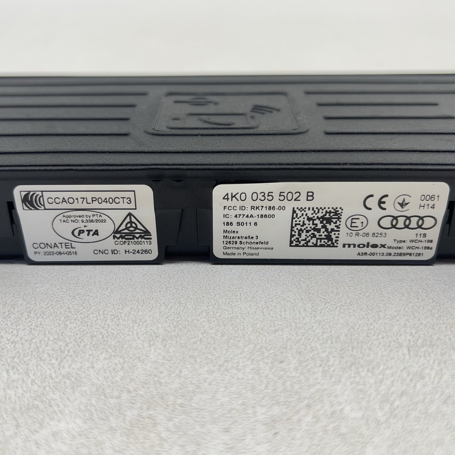 20-24 AUDI A4 CENTER CONSOLE WIRELESS CHARGE PHONE CHARGING W/ SURROUND TRIM OEM