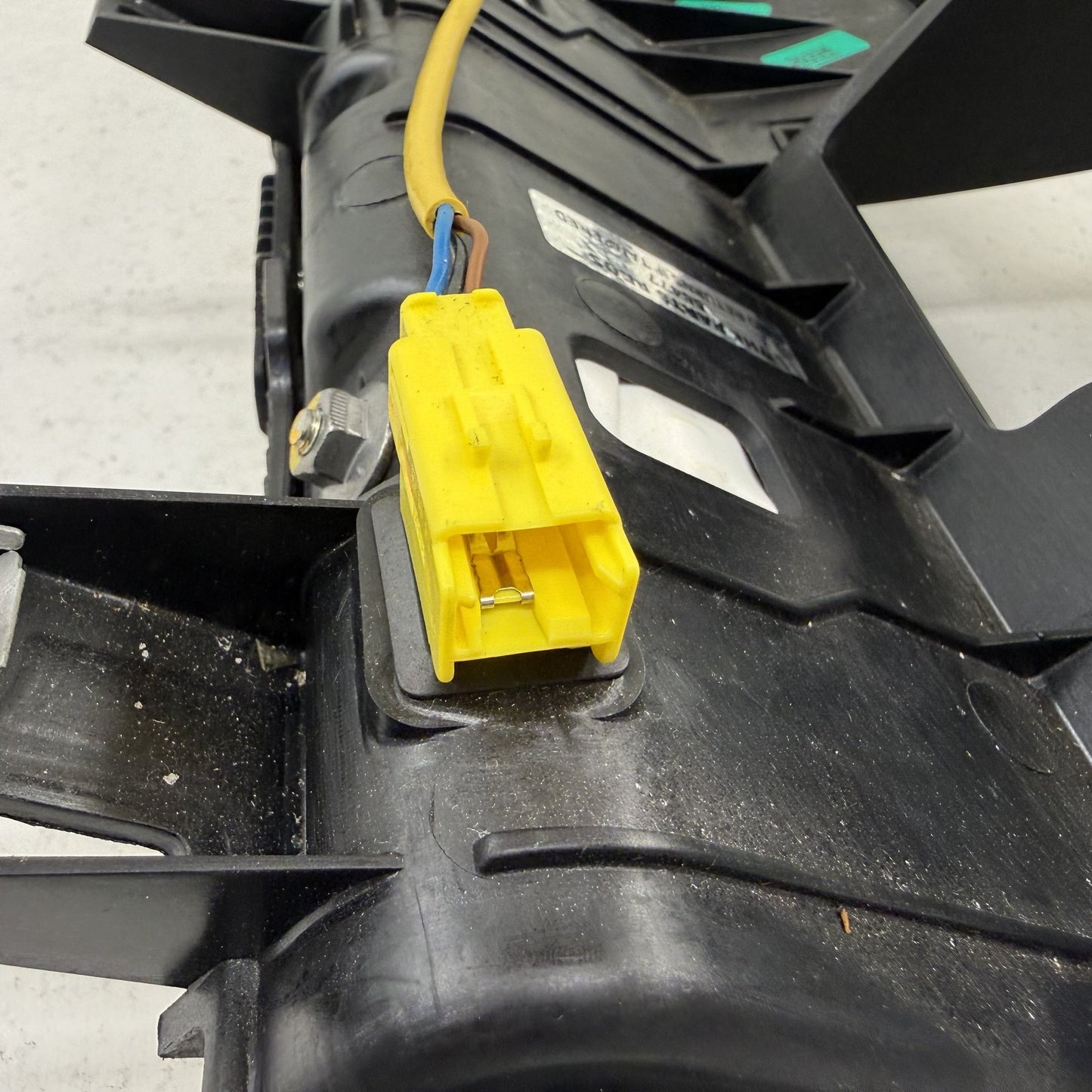 2014-2018 Bentley Flying Spur Driver Left Front Knee Airbag Air Bag OEM
