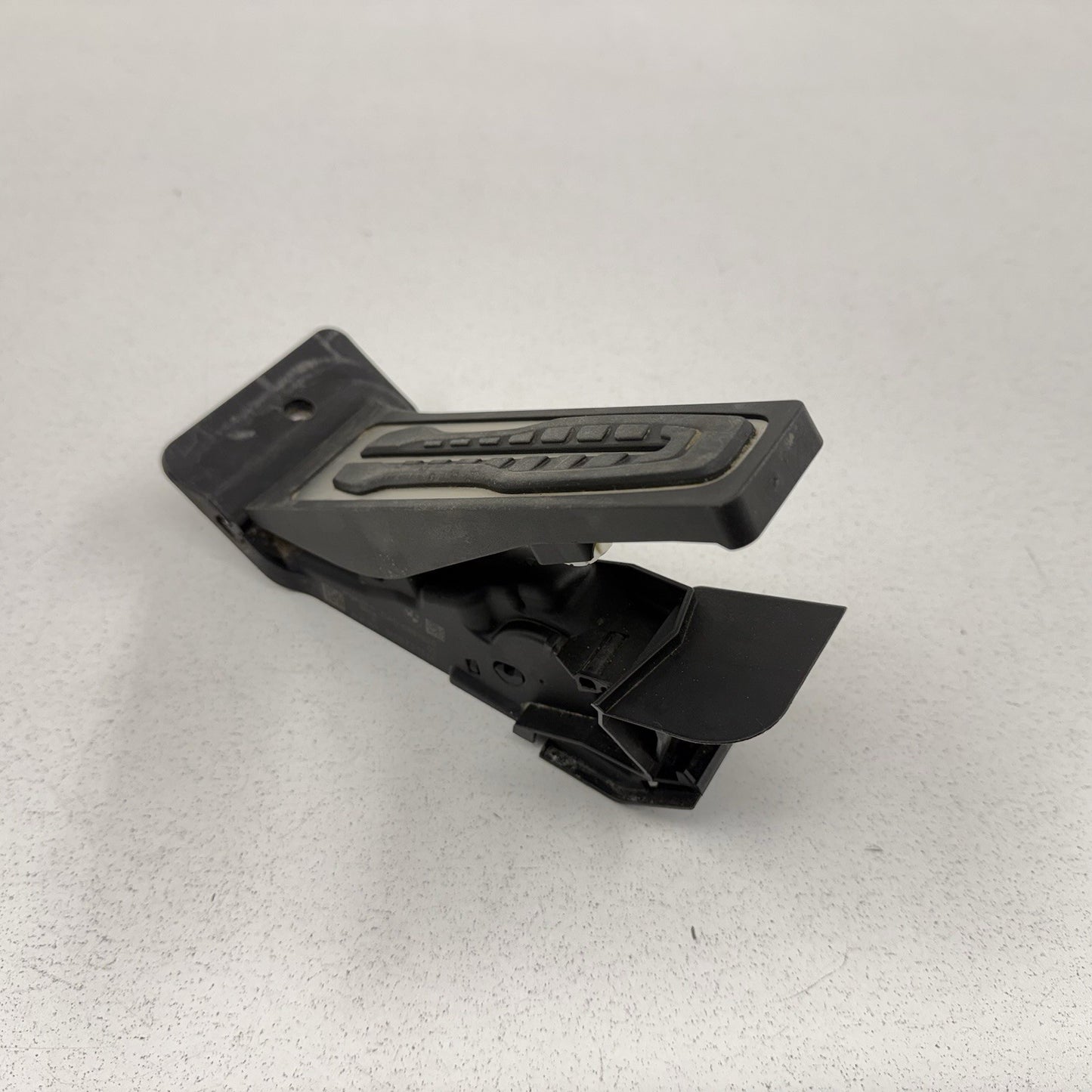 18-24 BMW G01 G02 X3 X4 Gas Pedal Throttle Accelerator 6889820 OEM