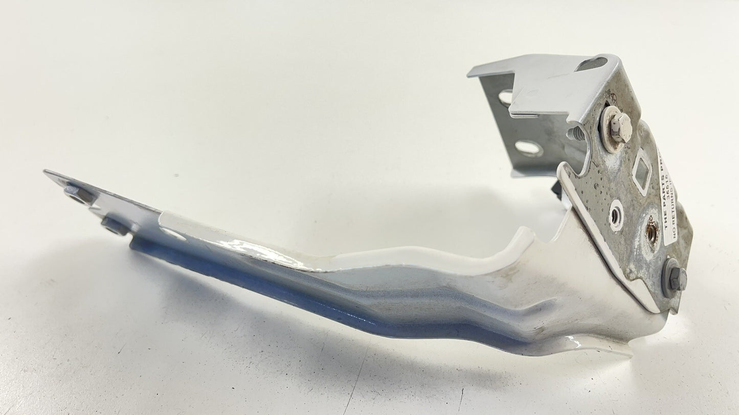 14-23 MASERATI QUATTROPORTE DRIVER LEFT FRONT FENDER BRACKET SUPPORT MOUNT OEM