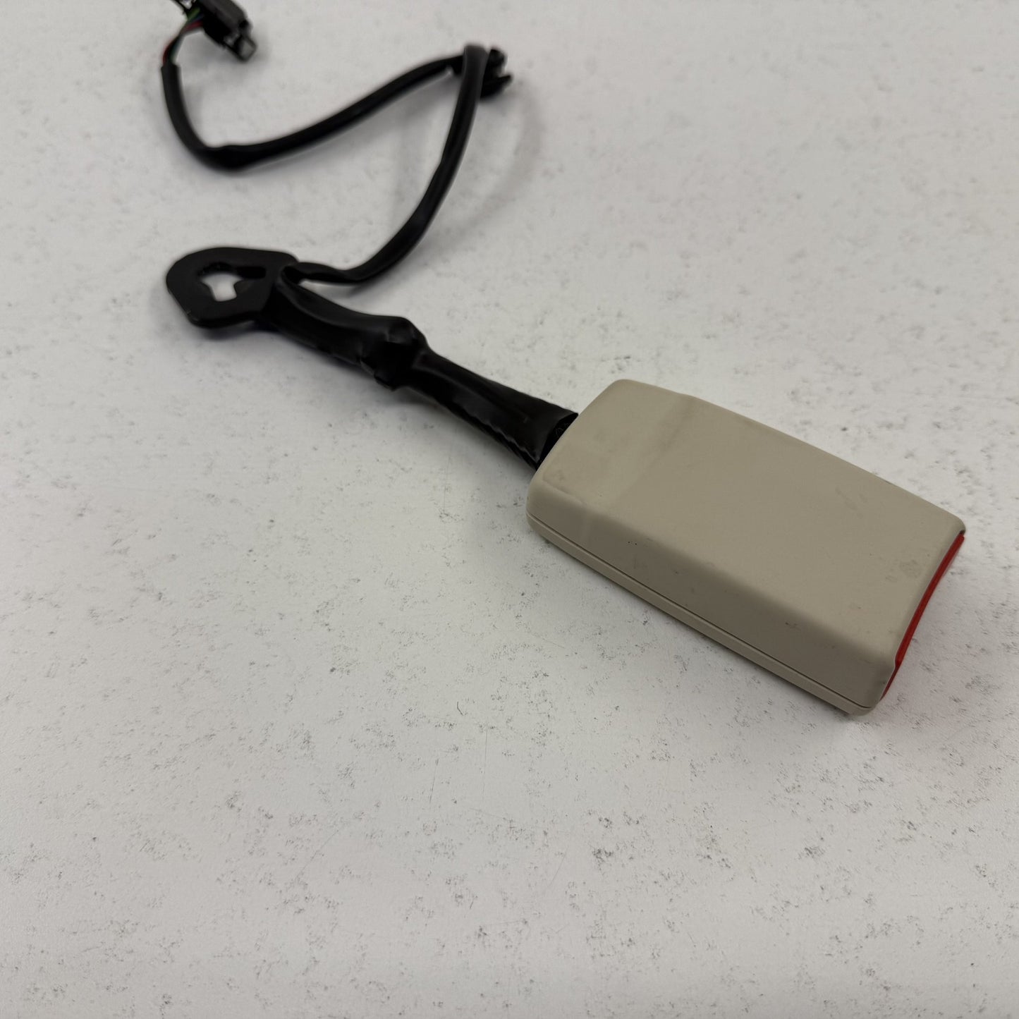 2014-2018 Bentley Flying Spur Passenger Right Front Seat Belt Buckle OEM