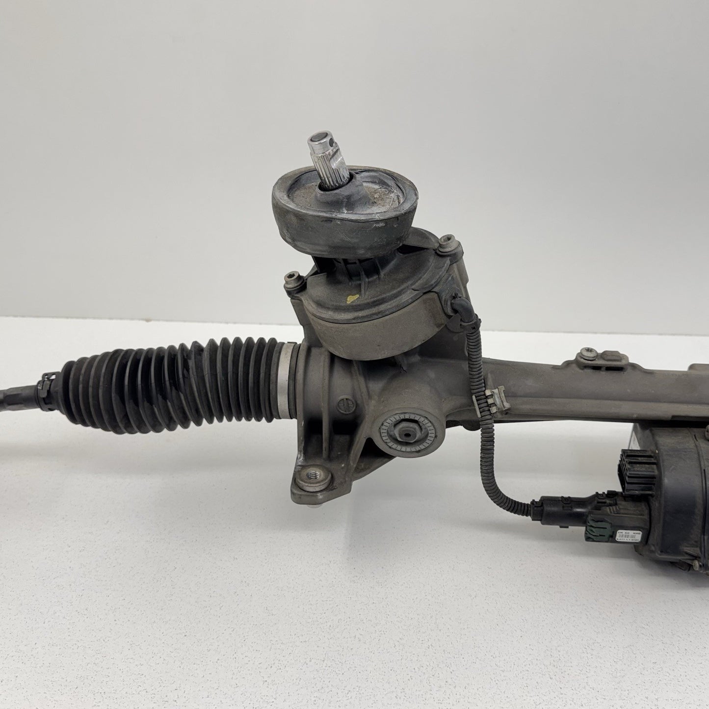 08-09 Audi TT Power Steering Gear Rack And Pinion 8J1 909 143 C OEM