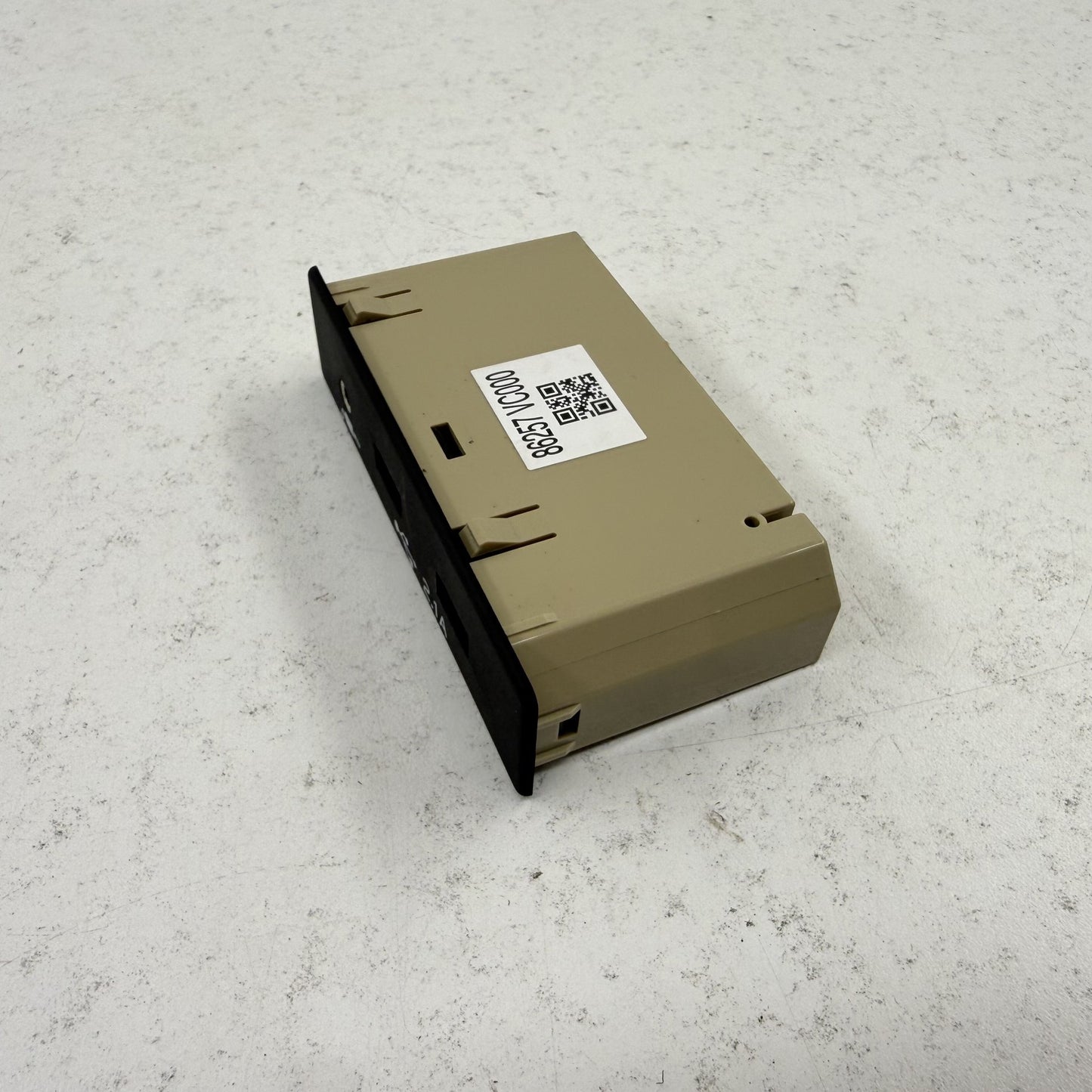 2022-2023 Subaru WRX Media Hub Dual USB Port AUX Auxiliary Jack 86257VC000 OEM