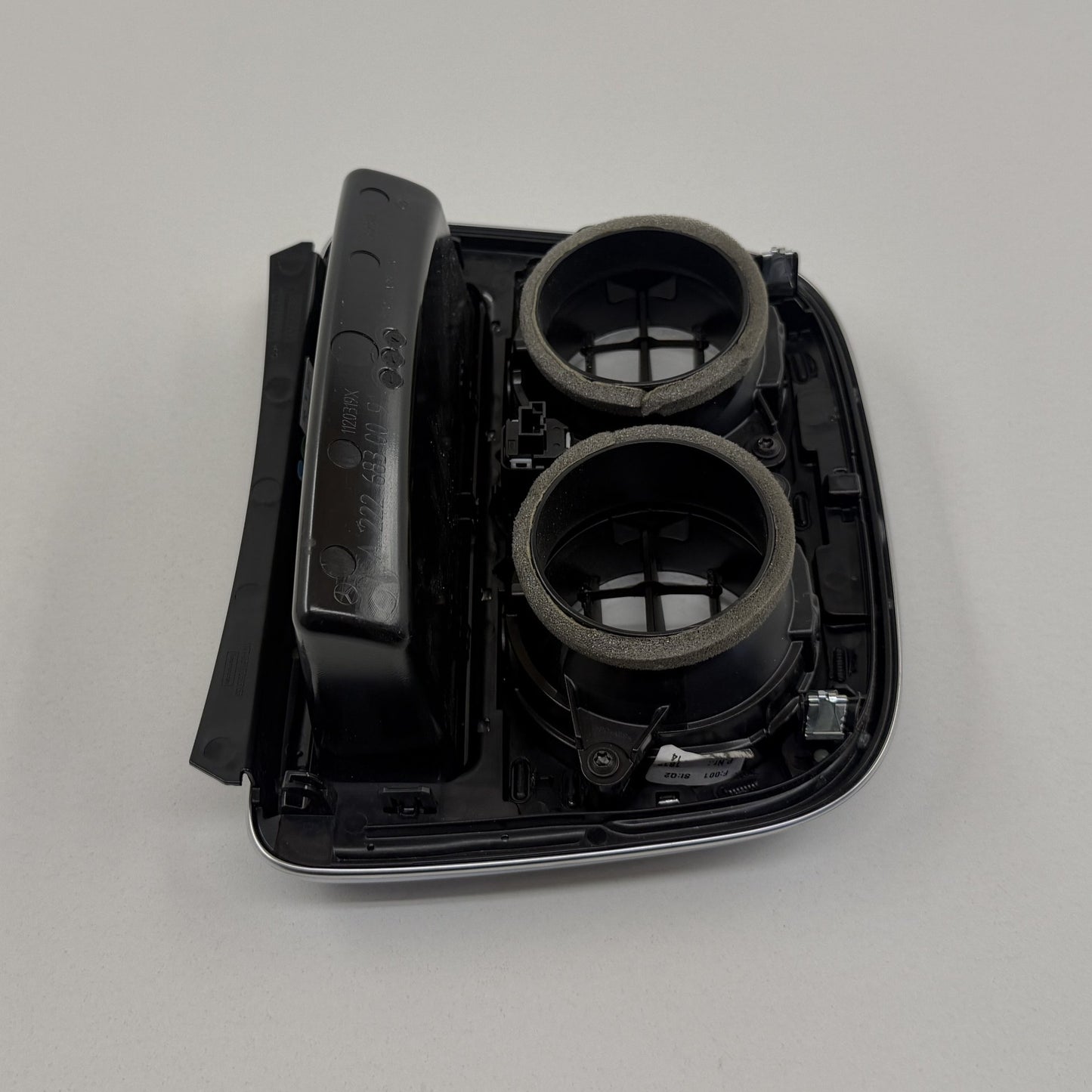 2014-2020 Mercedes-Benz S550 W222 Rear Center Console AC Air Vent W/ Trim OEM