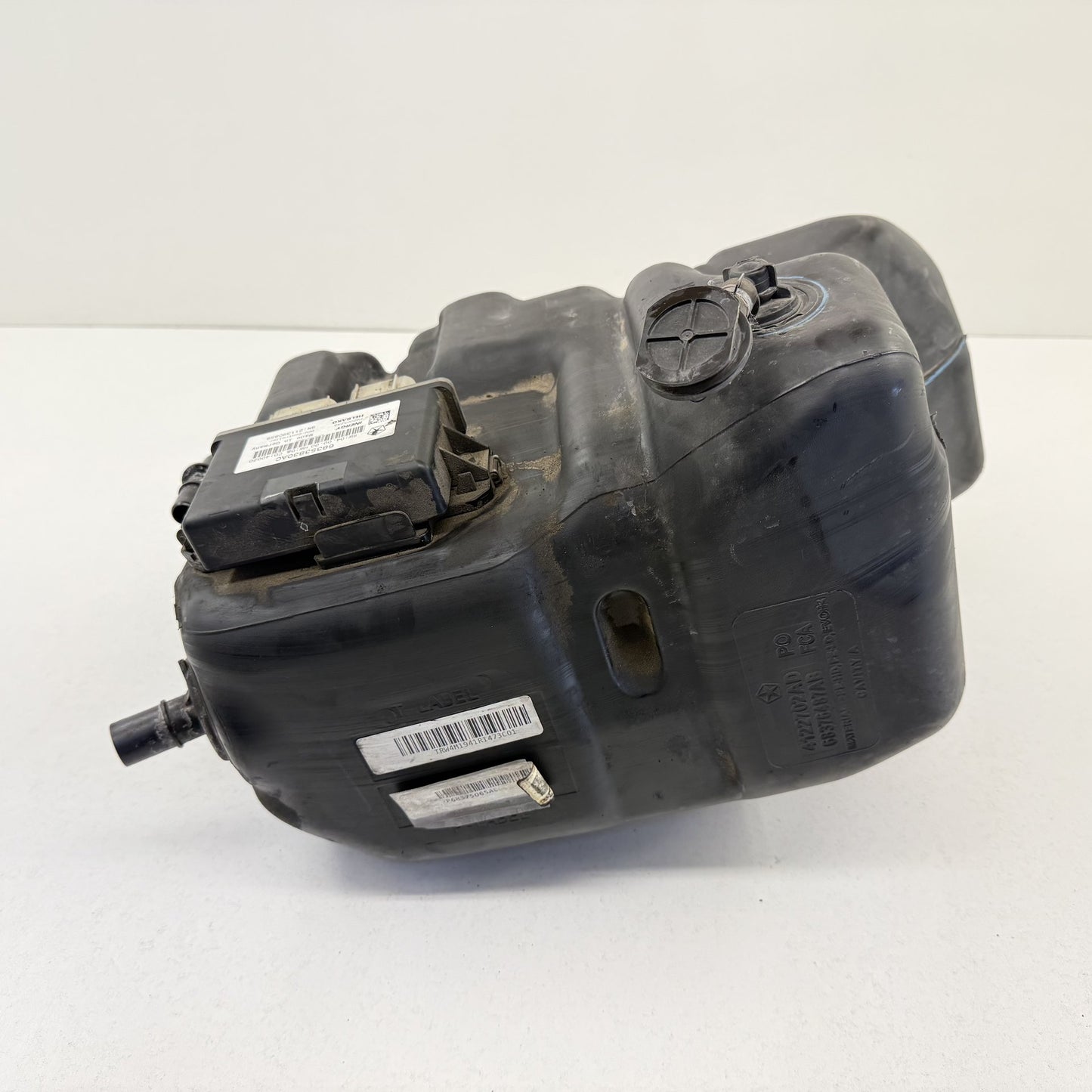 2019-2024 Ram 2500 3500 Diesel DEF Tank Reservoir W/ Pump Module Assembly OEM