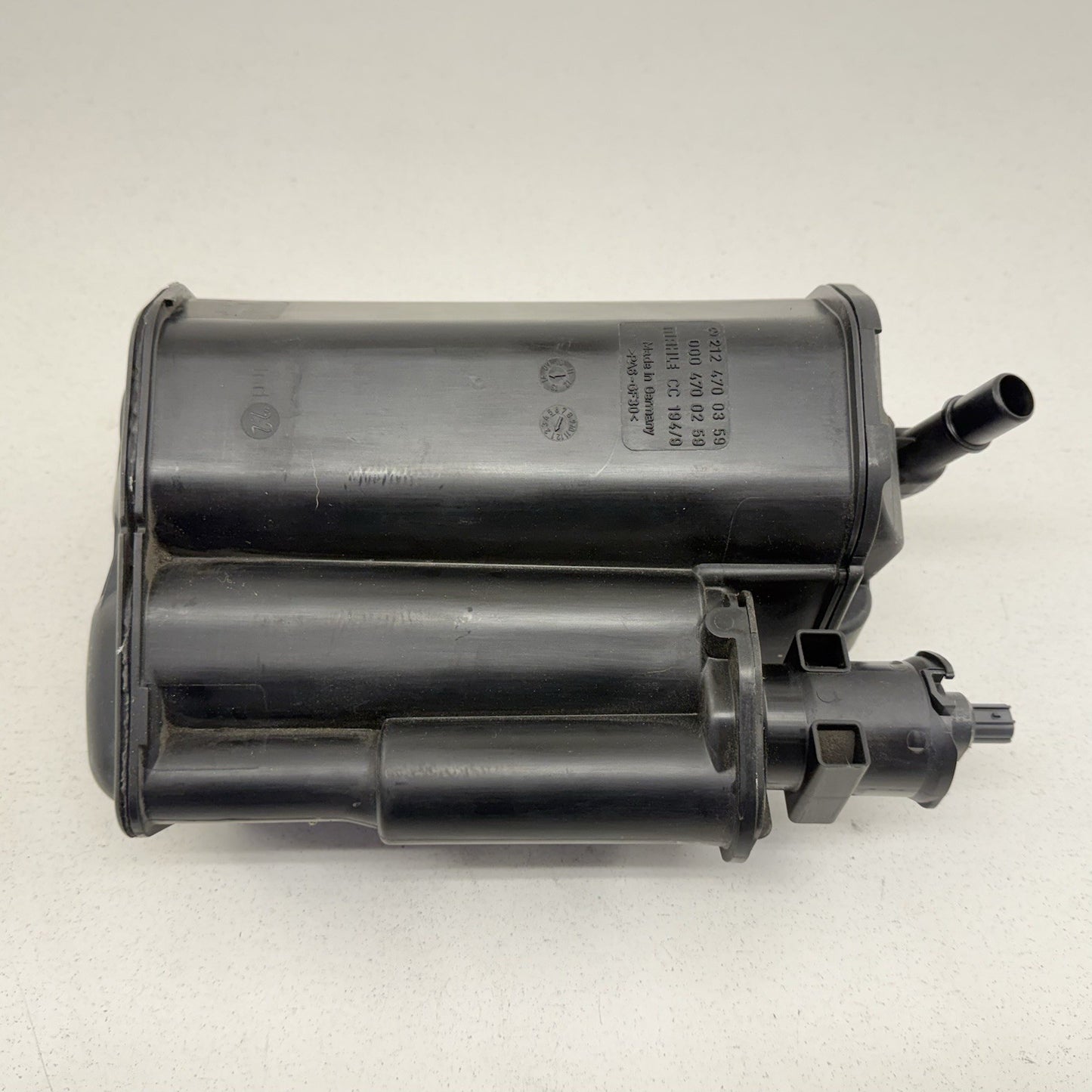 12-18 Mercedes W218 CLS550 Fuel Evap Vapor Charcoal Emission Canister OEM