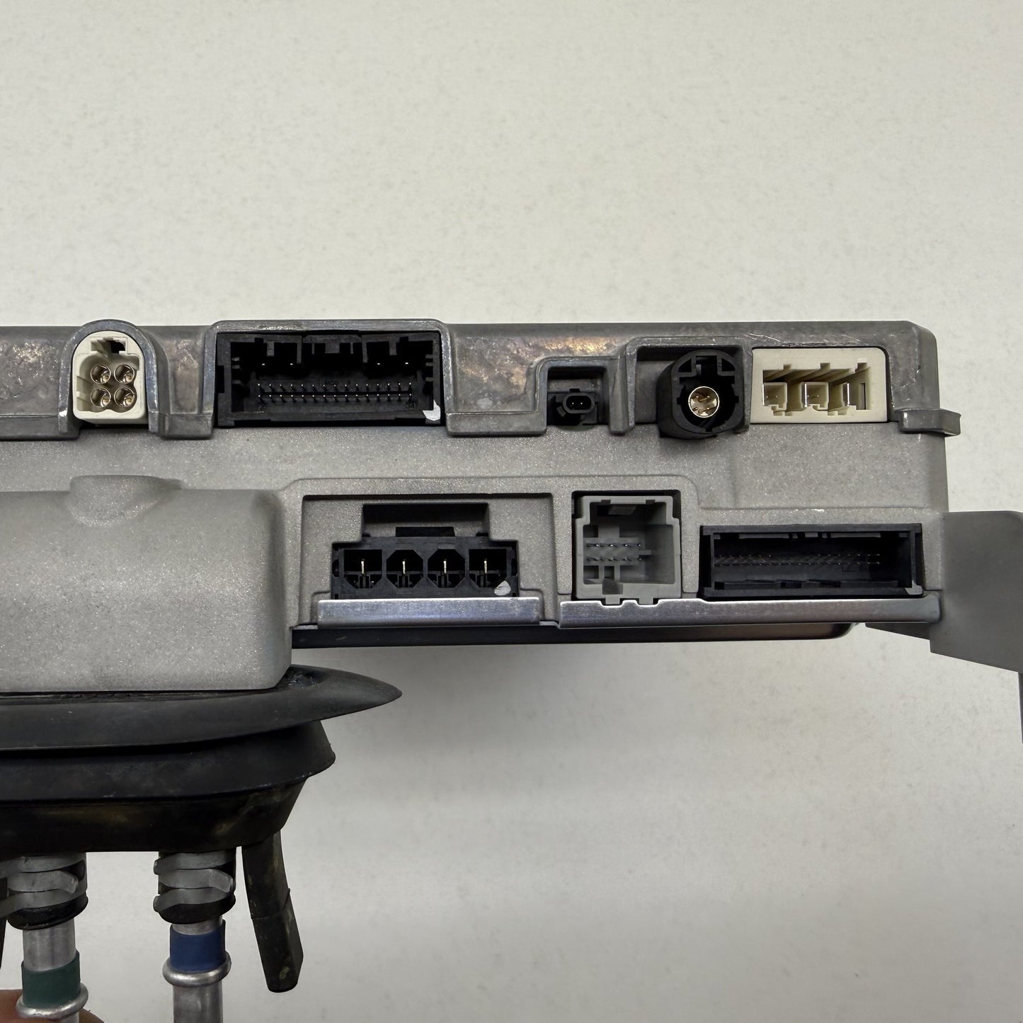 2022-2024 Rivian R1S R1T AXM Autonomy Control Module PT00001493-M OEM