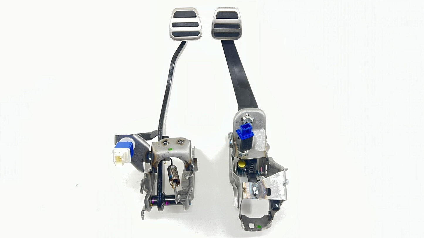24-25 ACURA INTEGRA TYPE S MANUAL BRAKE AND CLUTCH PEDAL ASSEMBLY PAIR OEM