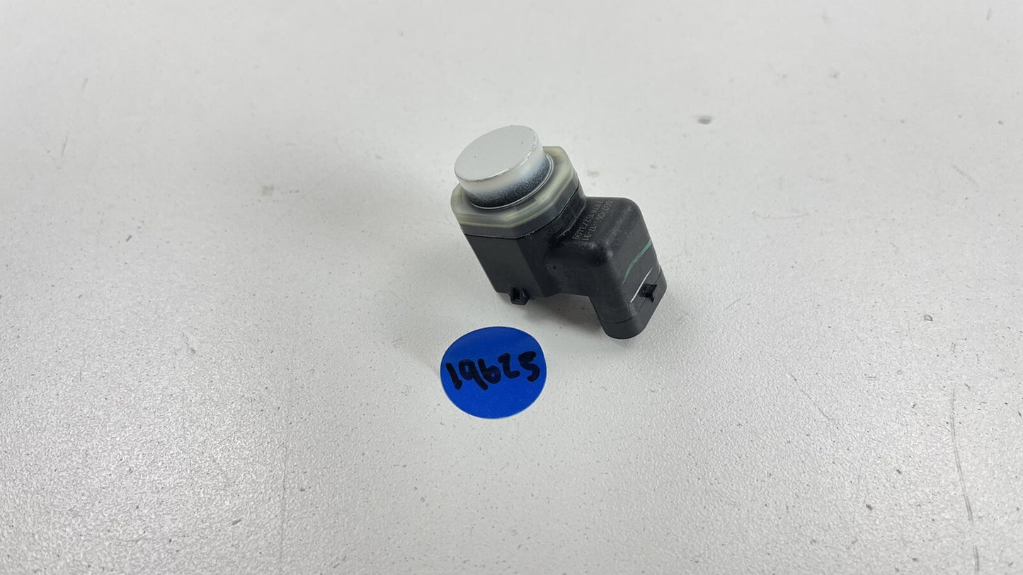 09-15 BMW F01 F02 740 750 Bumper Parking Sensor PDC White 9173106 OEM