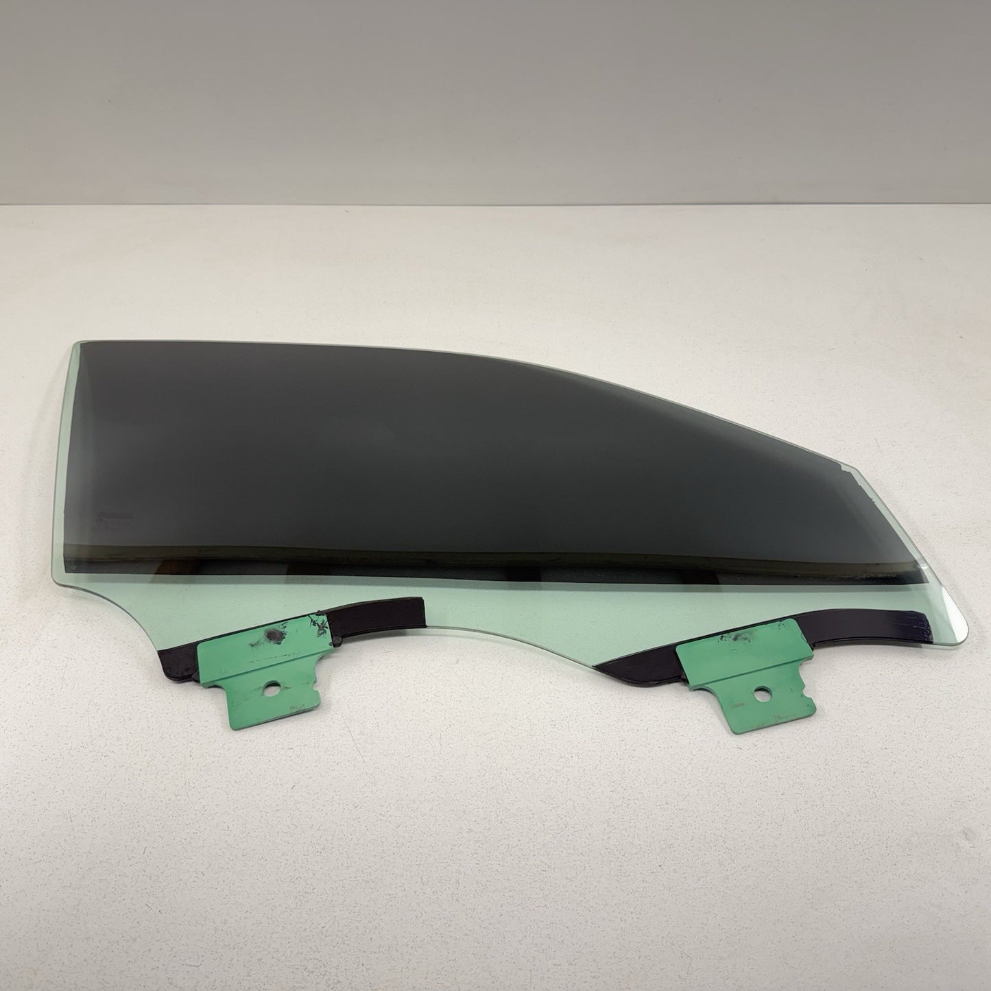 11-23 Dodge Charger Passenger Right Front Door Glass Window 68068666AD OEM
