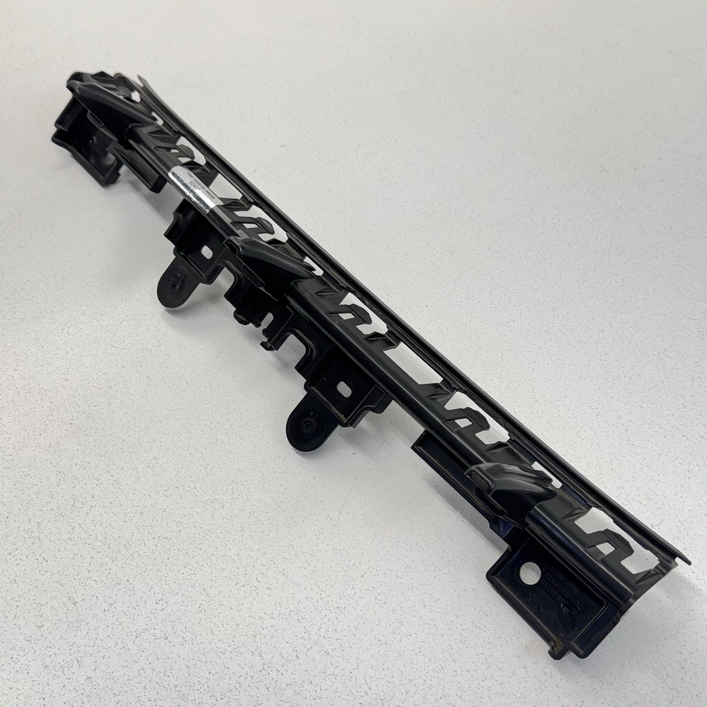 24-26 Ford Mustang Rear Bumper Center Support Mount Bracket PR3B-17B861-A OEM