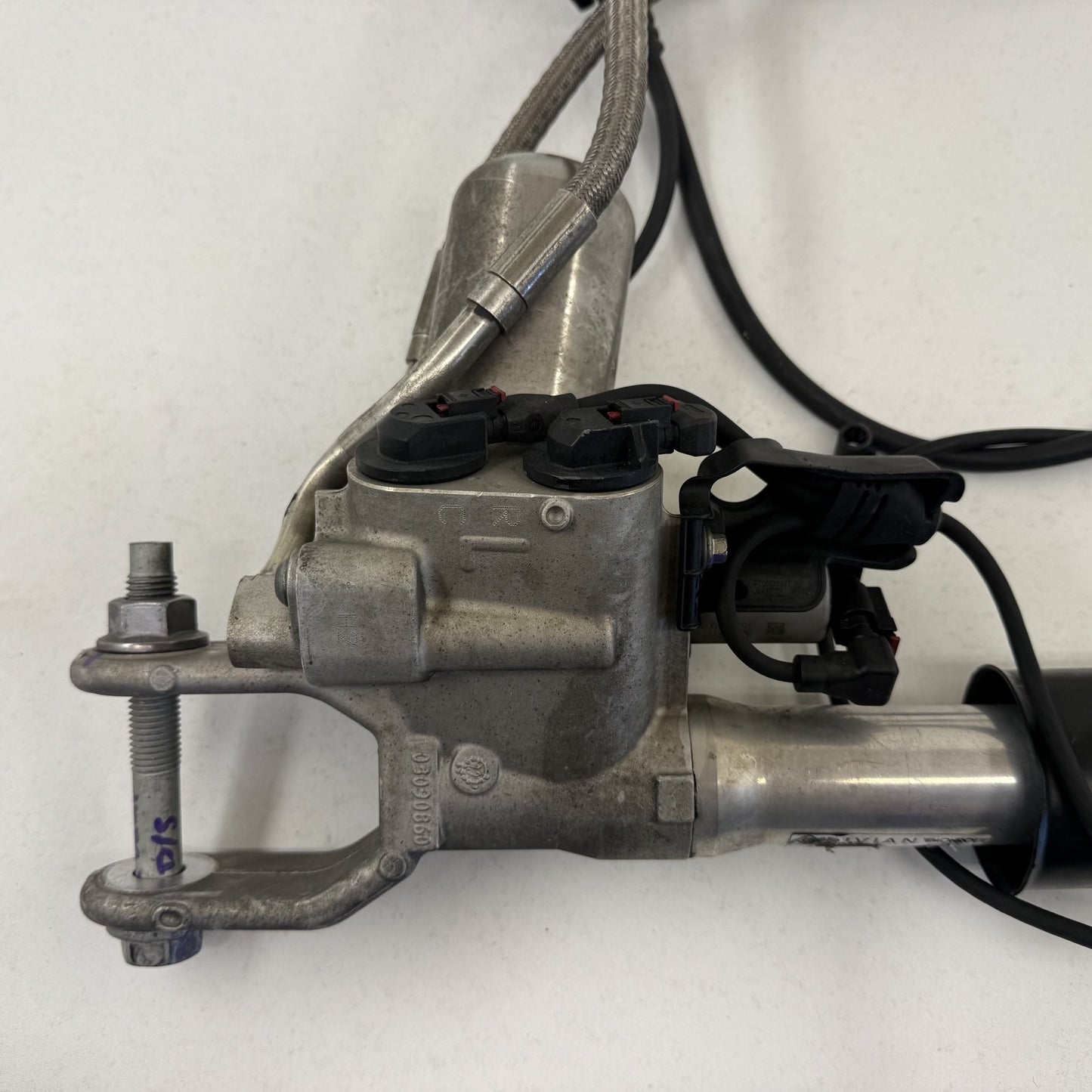 2022-2024 Rivian R1S Left Rear Hydraulic Strut Shock Absorber C200055237-D OEM