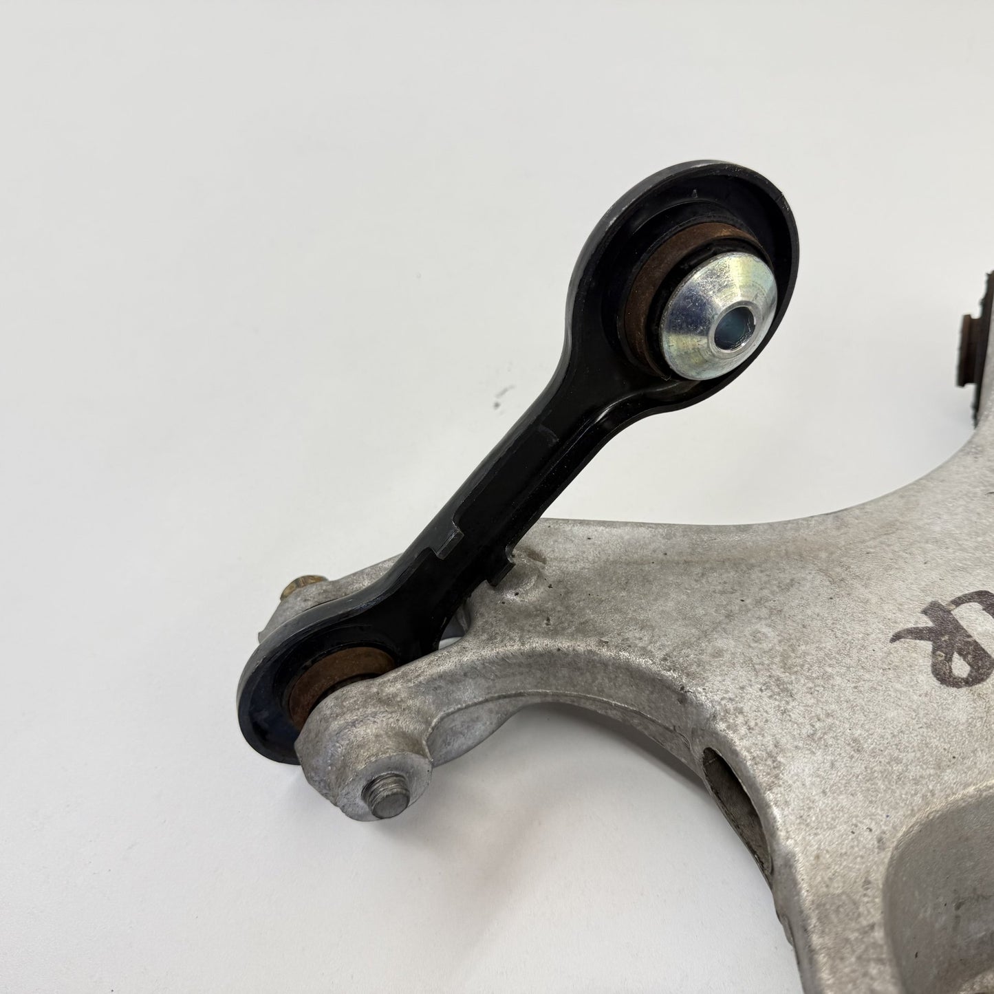 2015-2023 Ford Mustang GT Driver Left Rear Control Arm Suspension Set OEM
