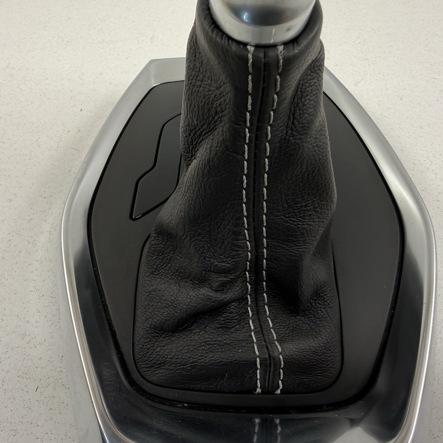 16-24 Chevrolet Camaro Automatic Console Gear Shifter Trim Boot W/ Knob OEM