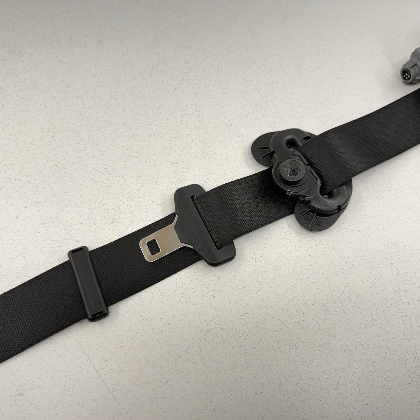 15-18 BMW F80 M3 Passenger Right Front Seatbelt Seat Belt Retractor Black OEM