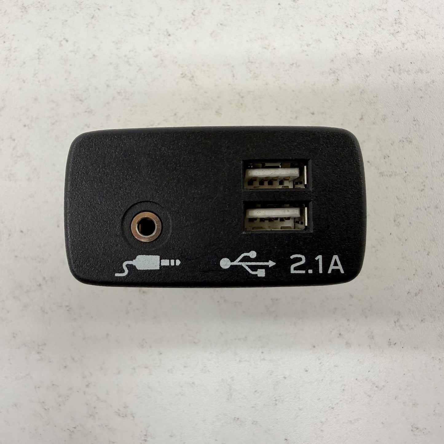 2019-2021 Subaru WRX Or STI Aux Jack Dual USB Charge Port 86257SJ131 OEM