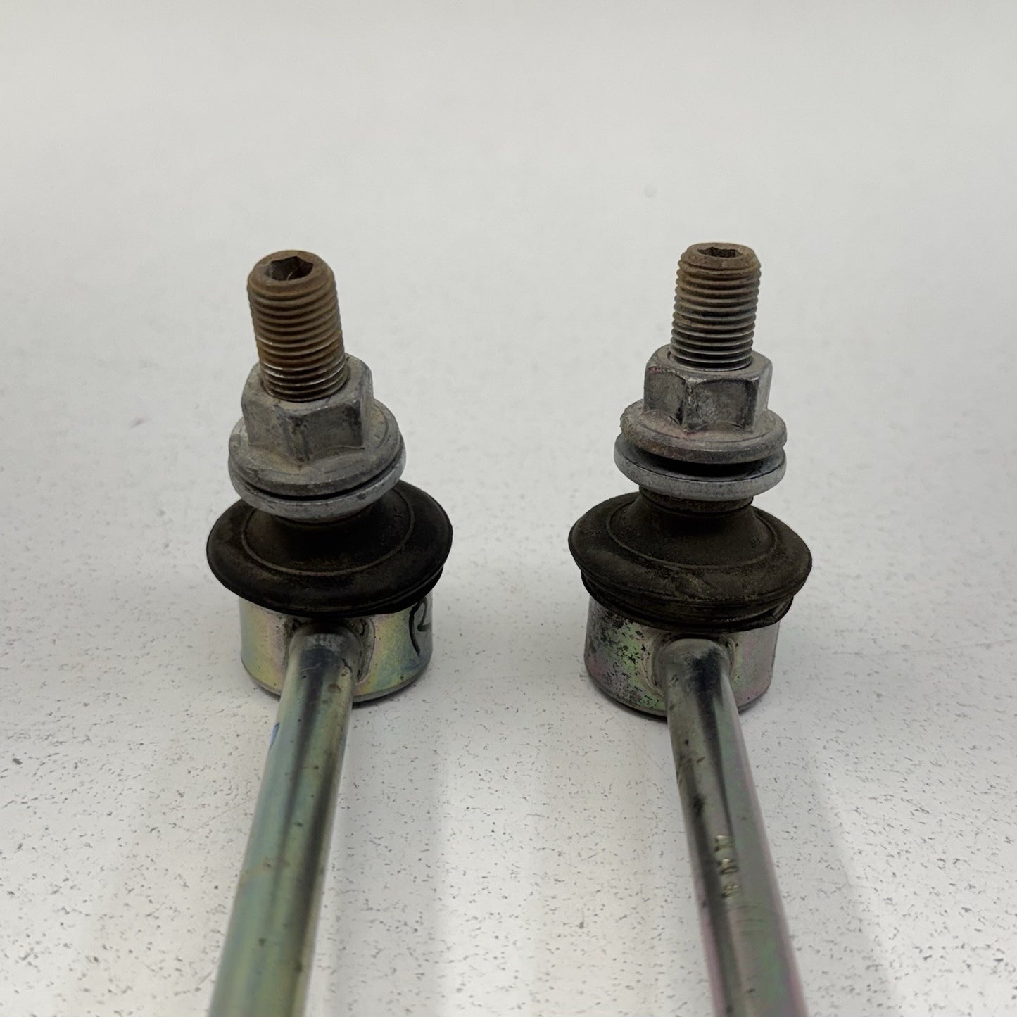 16-23 Toyota Tacoma 4x4 Front Stabilizer Sway Bar End Link Pair OEM