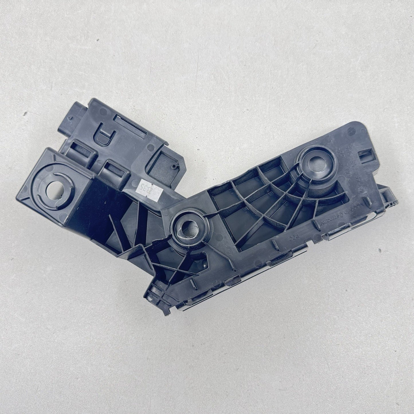 22-24 VOLKSWAGEN GOLF R RIGHT REAR BUMPER BRACKET MOUNT WITH KEYLESS ANTENNA OEM
