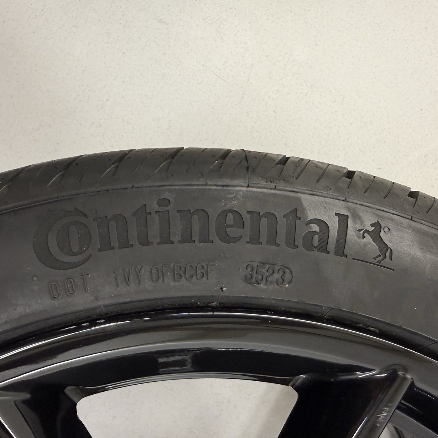 24-26 Ford Mustang GT U Spoke Wheel Rim With Tire 19" 19x8.5 Black Factory OEM
