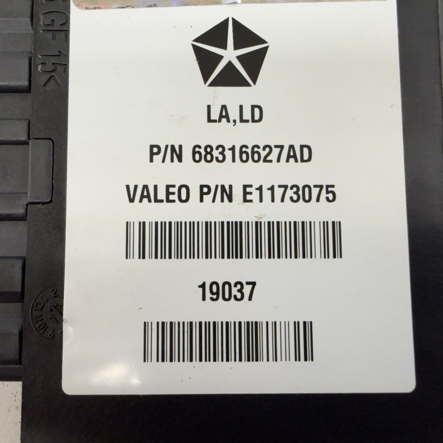17-19 Dodge Challenger Charger Park Parking Assist Control Module 68316627AD OEM