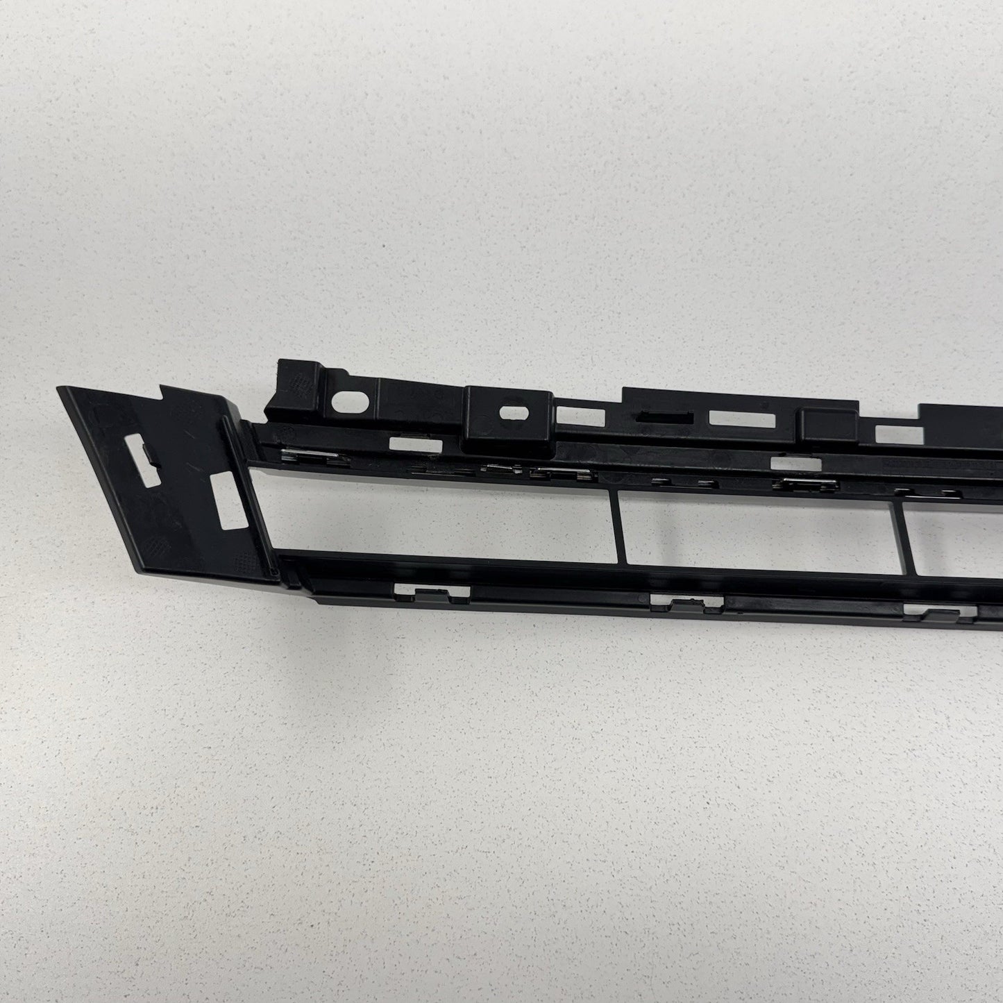18-19 Audi S5 Front Bumper Lower Center Grille Grill 8W6807683A OEM