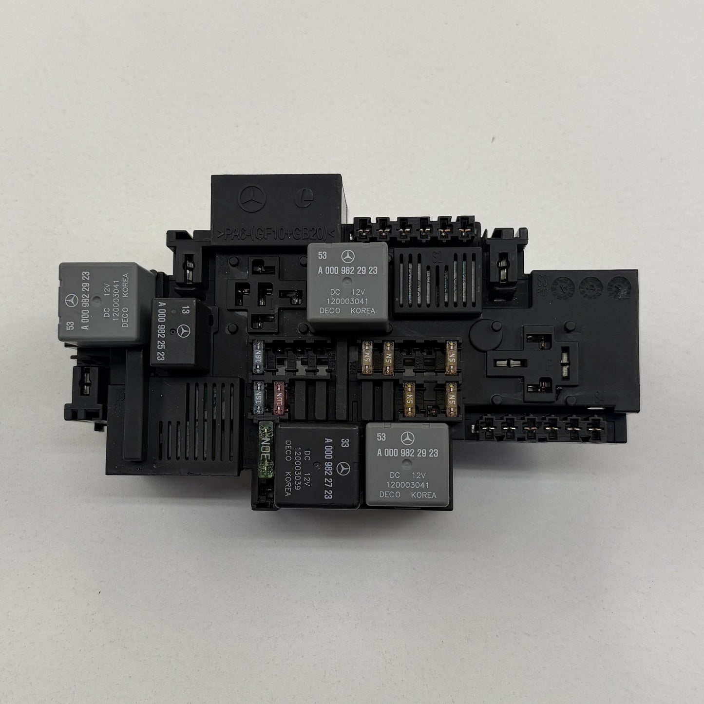 2014-2017 Mercedes S550 W222 Engine Bay Fuse Relay Junction Box 2229066801 OEM