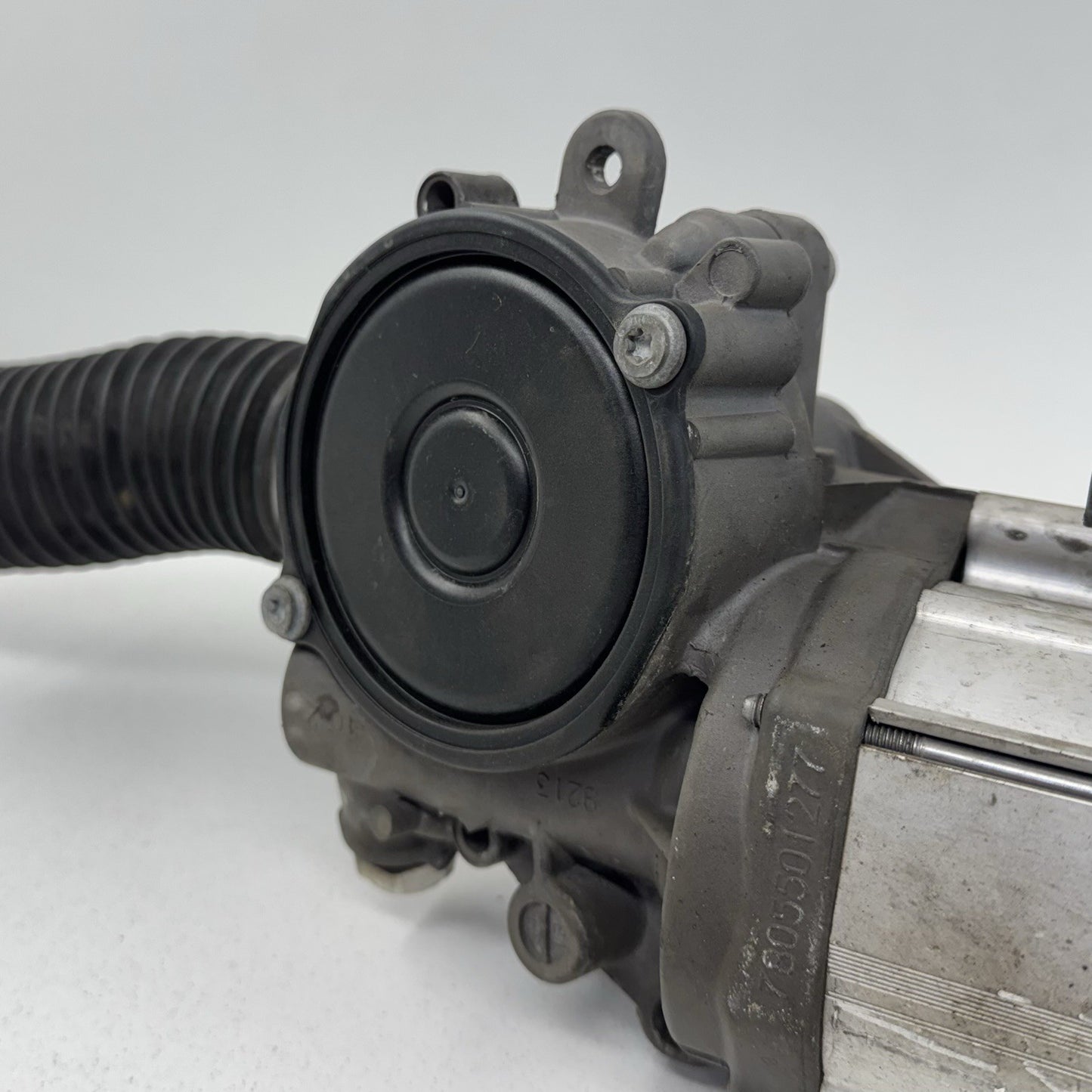 08-09 Audi TT Power Steering Gear Rack And Pinion 8J1 909 143 C OEM