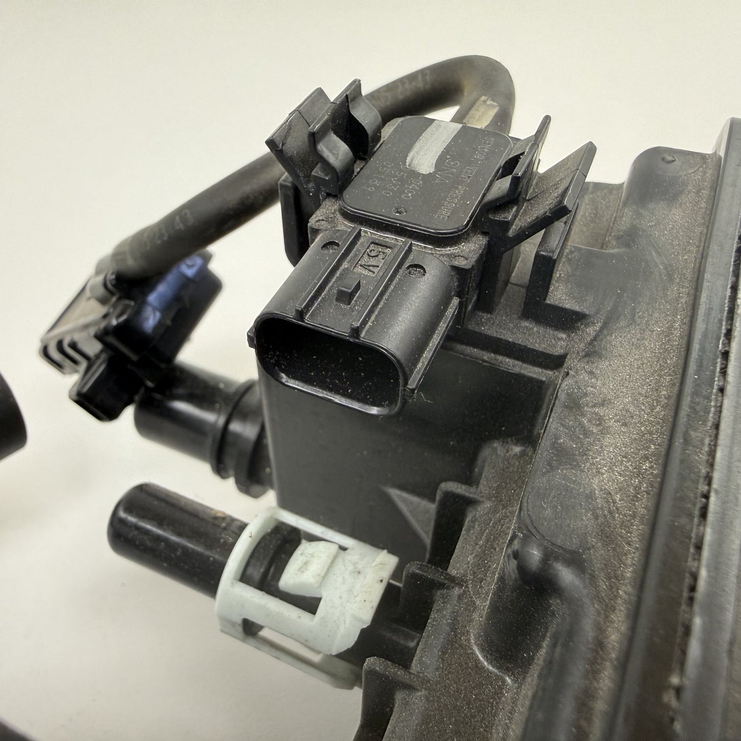2023-2025 Honda Pilot Fuel Evap Vapor Charcoal Emission Canister OEM