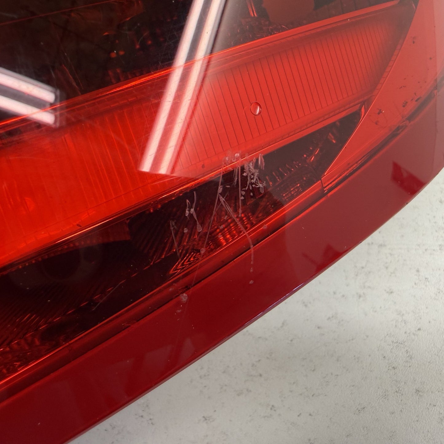 2012-2014 Mercedes C250 W204 Passenger Right Rear Taillight Tail Light Lamp OEM