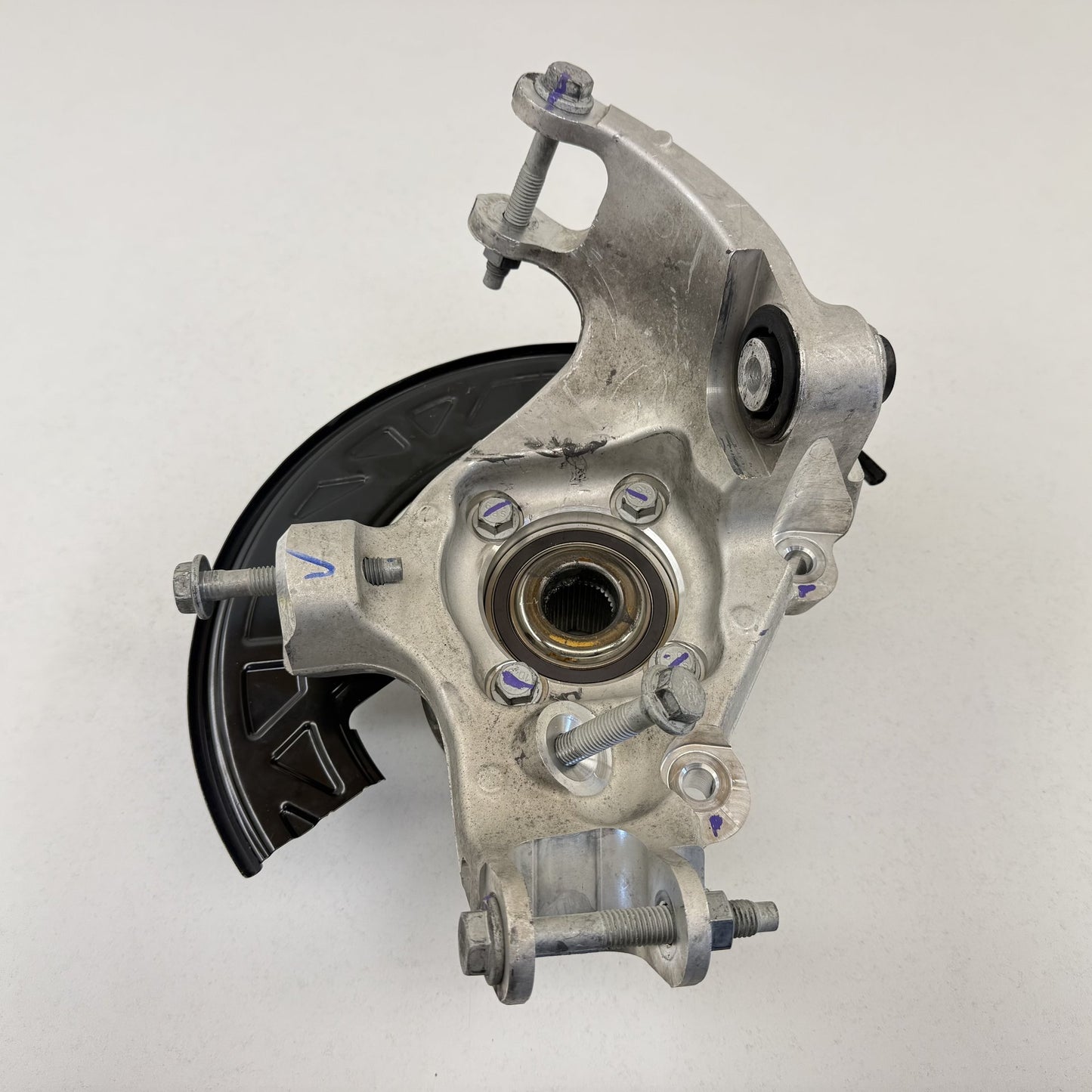 2022-2024 Rivian R1S R1T Driver Left Rear Spindle Knuckle Hub Wheel Bearing OEM