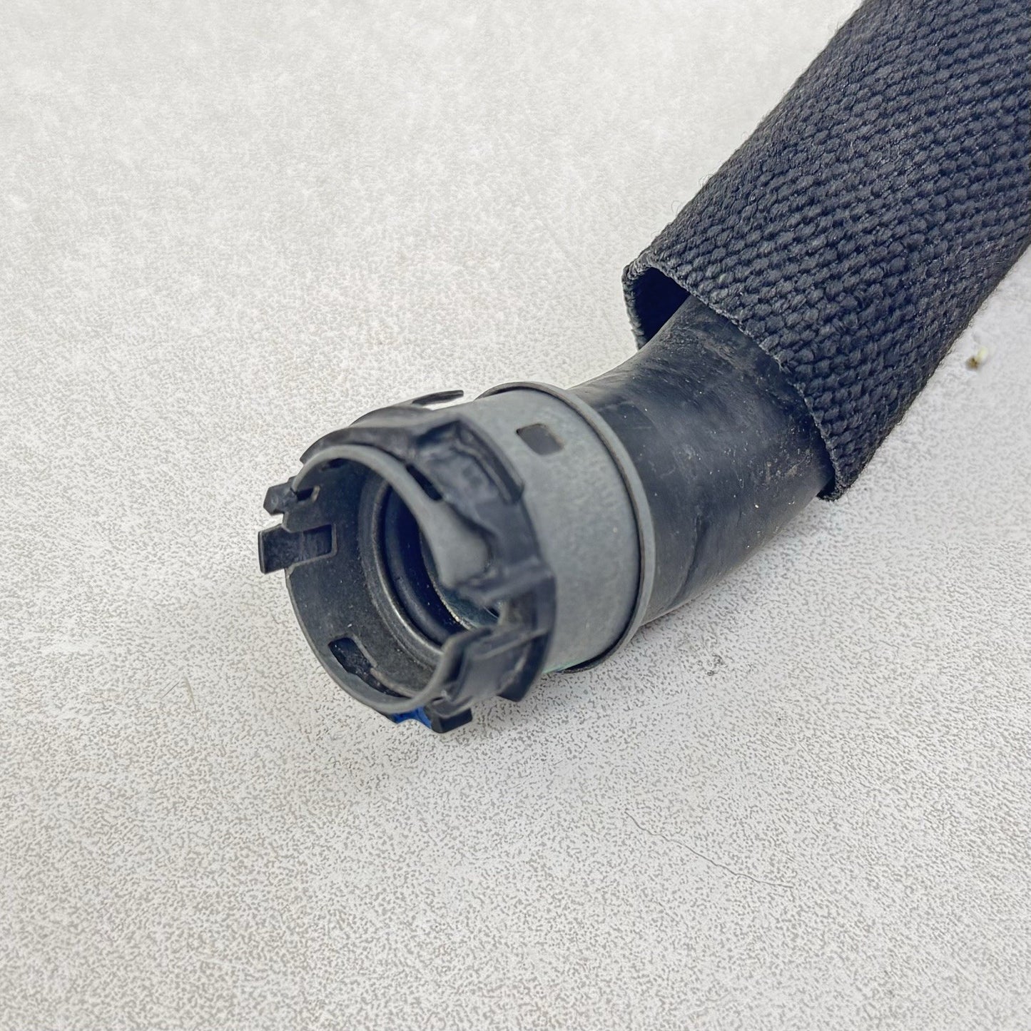 22-25 CADILLAC CT4 CT5 V BLACKWING LEFT RADIATOR COOLANT HOSE TUBE 84237833 OEM