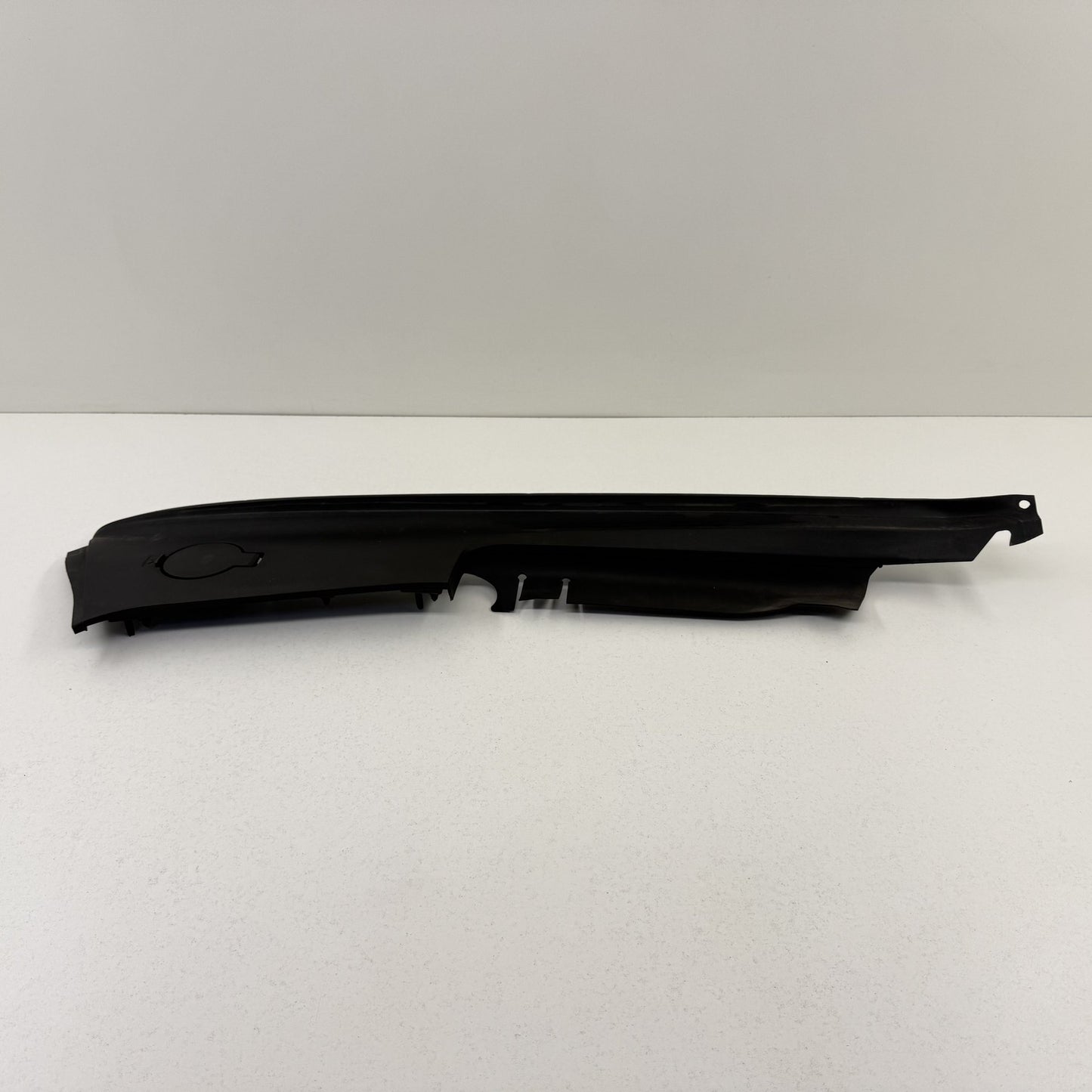 2022-2024 Rivian R1S R1T Front Fender Underhood Closeout Trim Panel Pair OEM